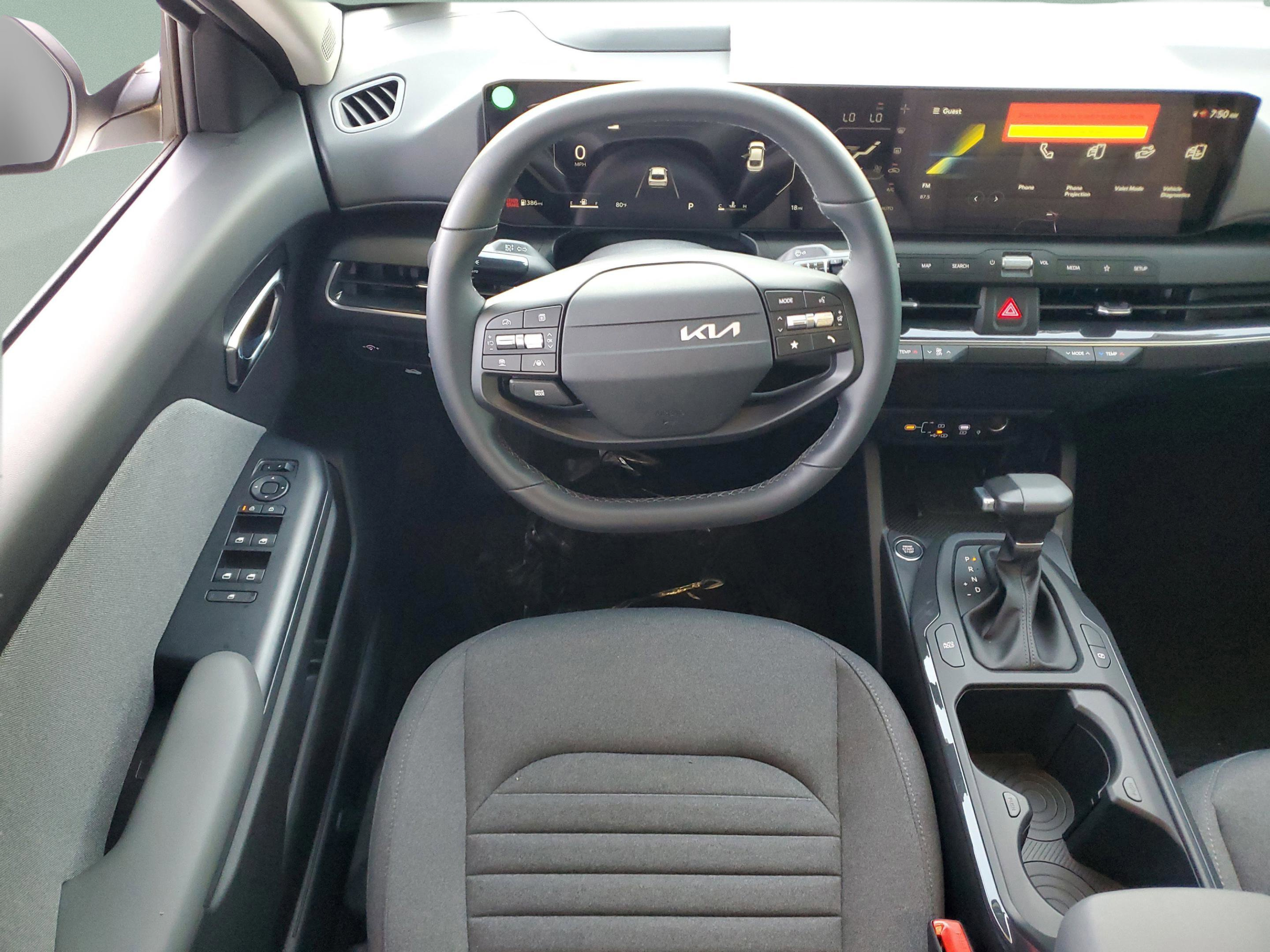 2025 Kia K4 EX - Photo 26
