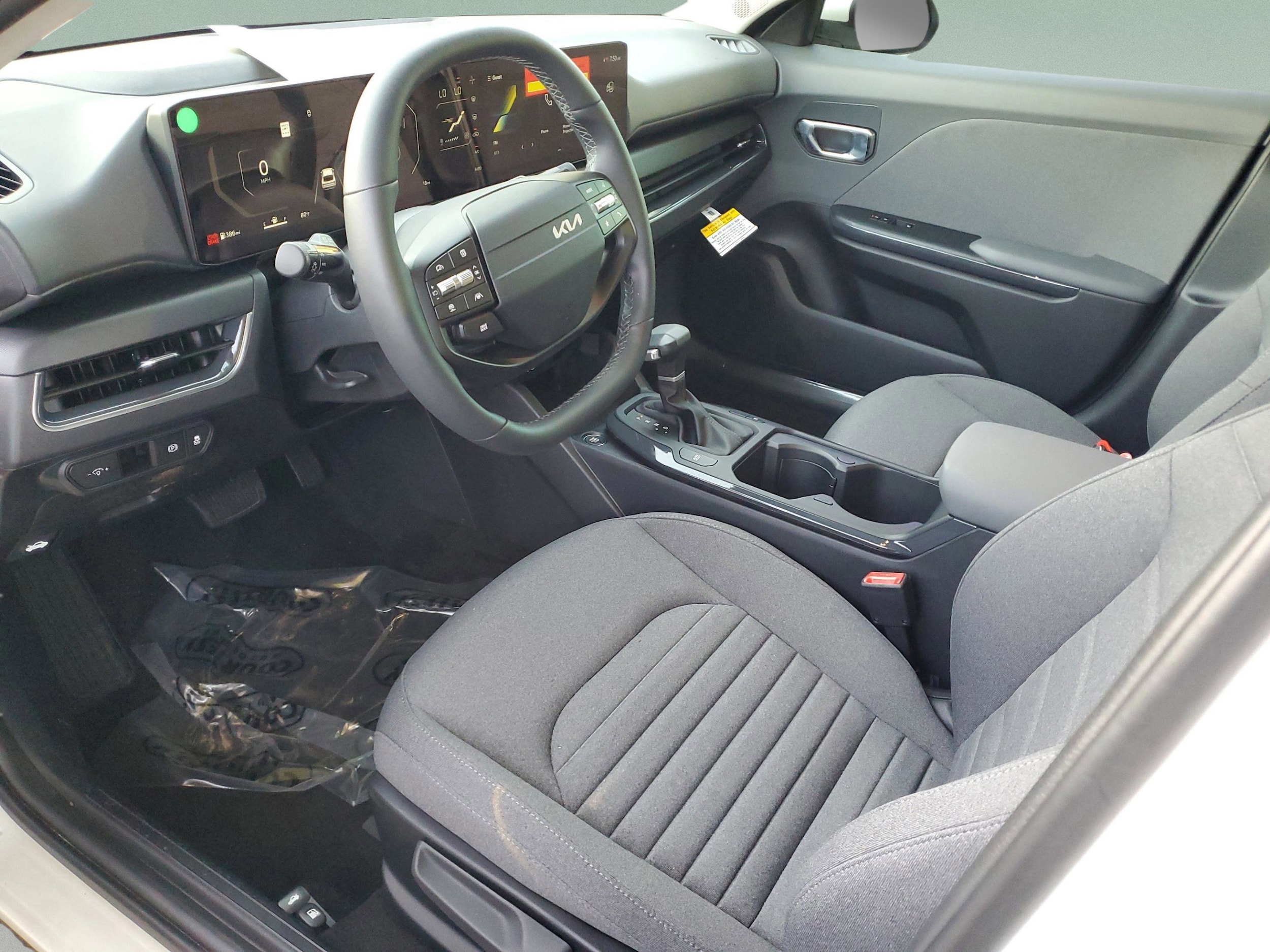 2025 Kia K4 EX - Photo 19