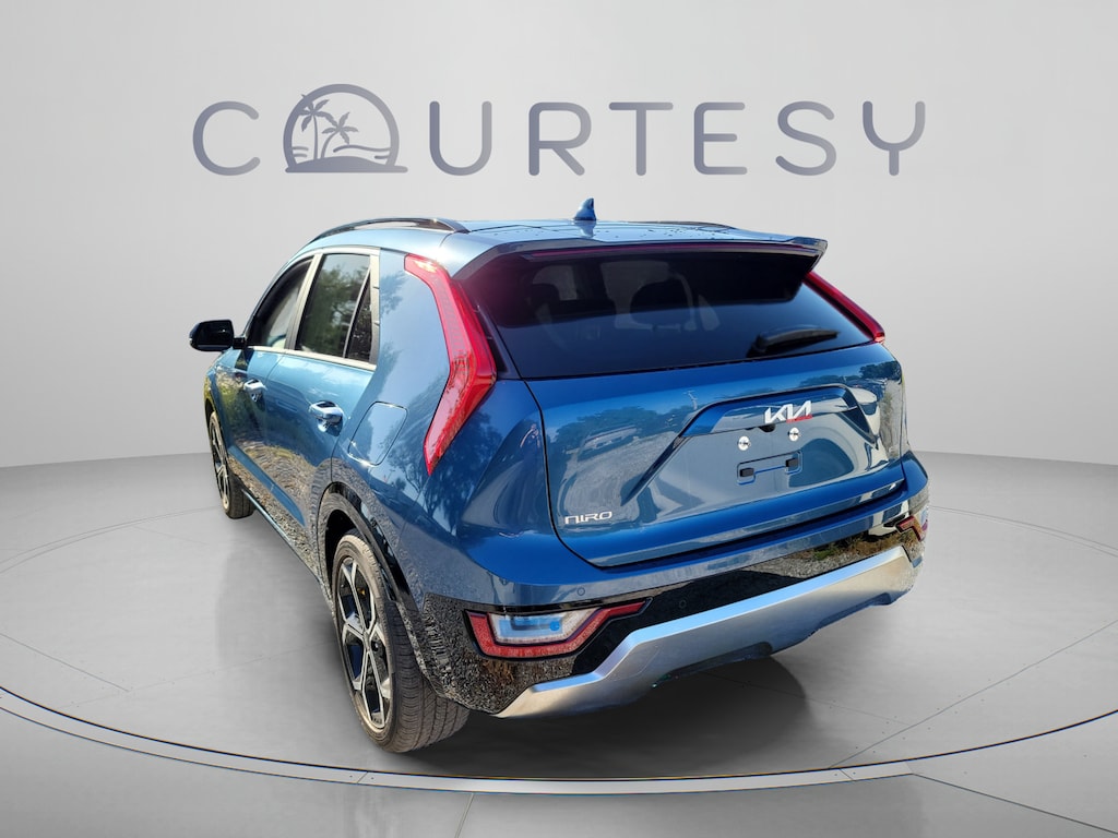 New 2026 Kia Niro SX Touring SUV