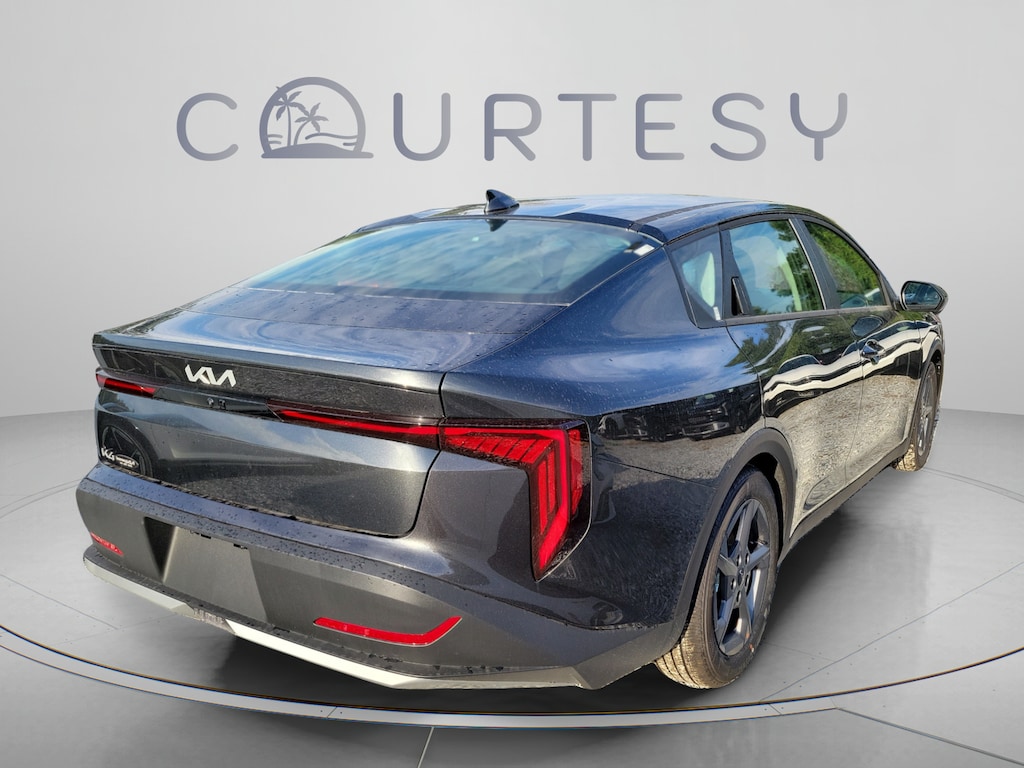 New 2026 Kia K4 LXS Sedan