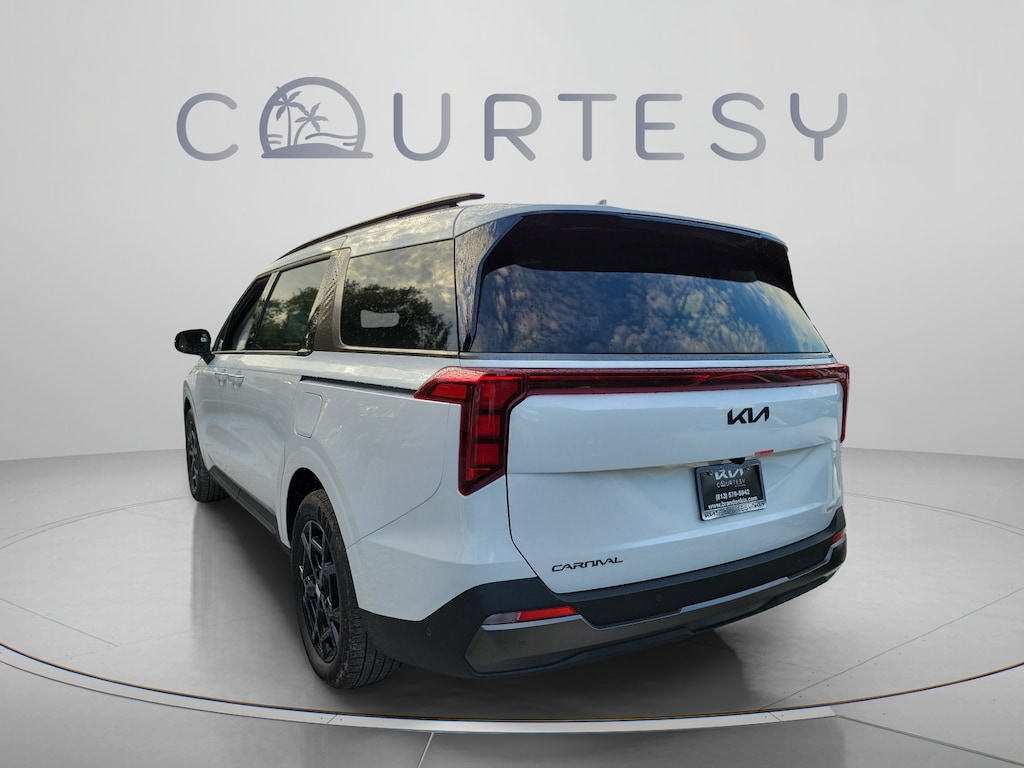 New 2027 Kia Carnival Hybrid SX Van Passenger Van
