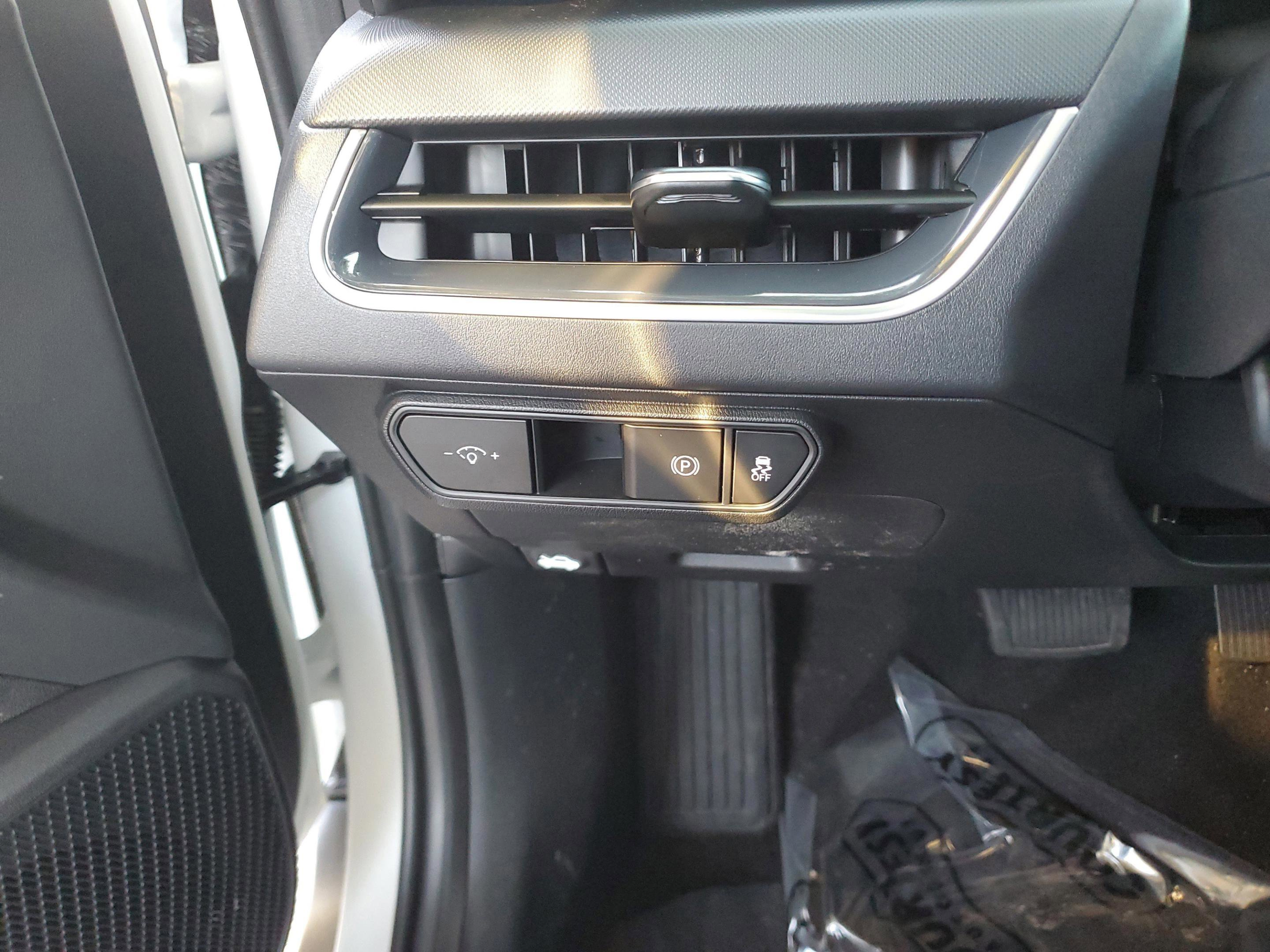 2025 Kia K4 EX - Photo 15