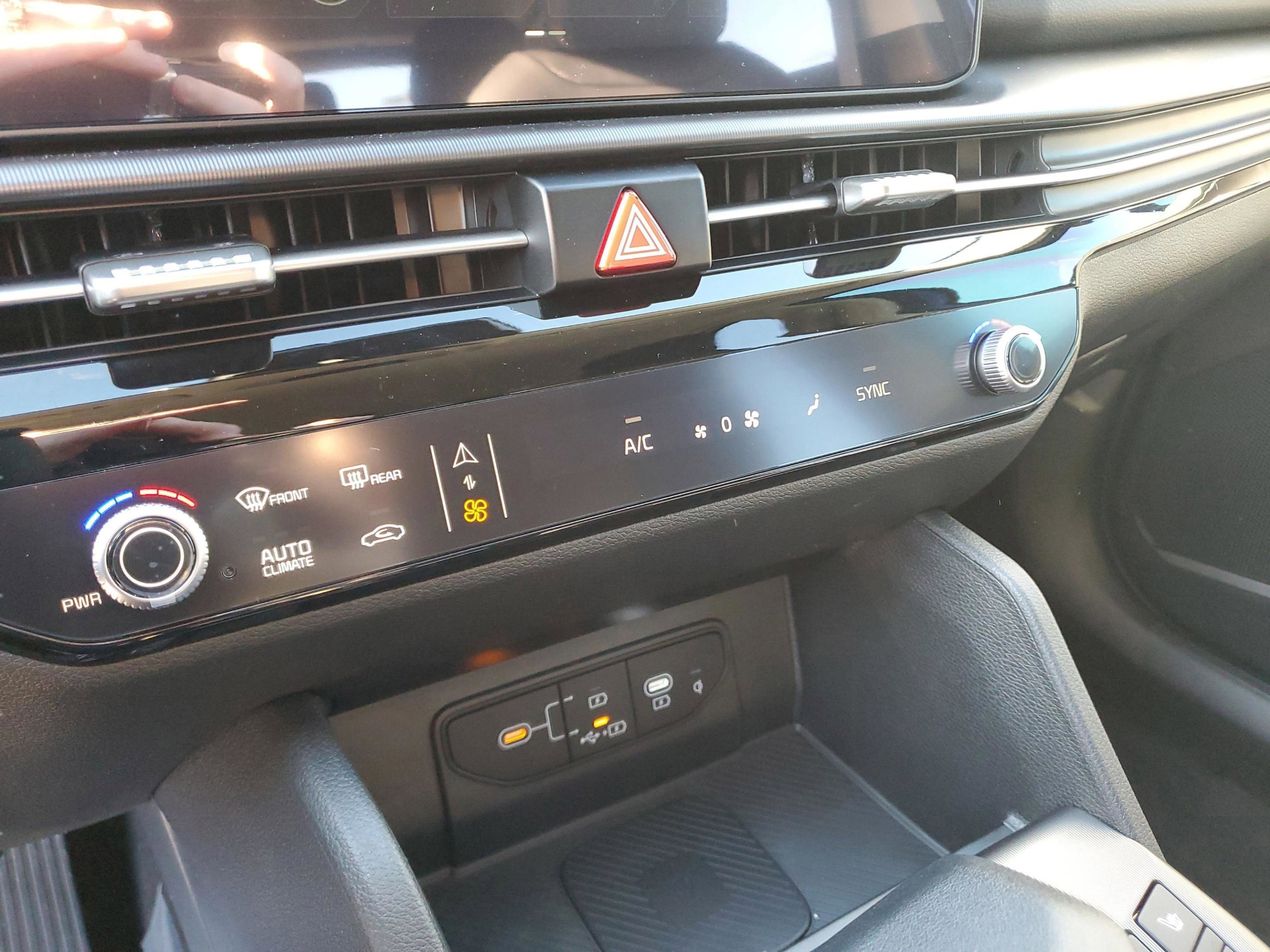 2026 Kia Sportage EX - Photo 19