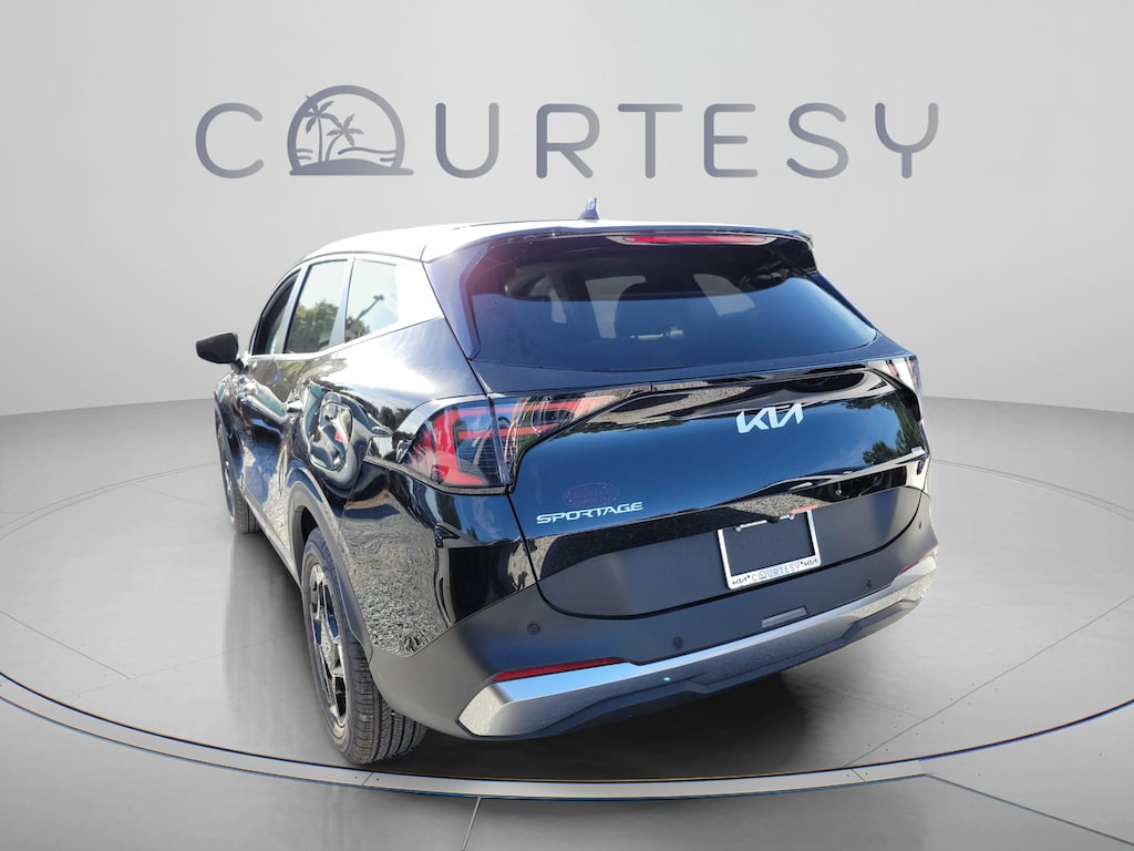 New 2027 Kia Sportage Hybrid EX SUV