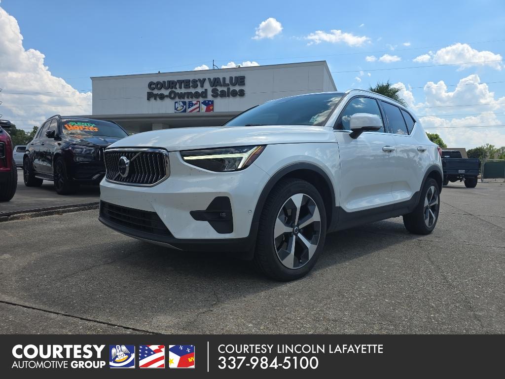 2023 Volvo XC40