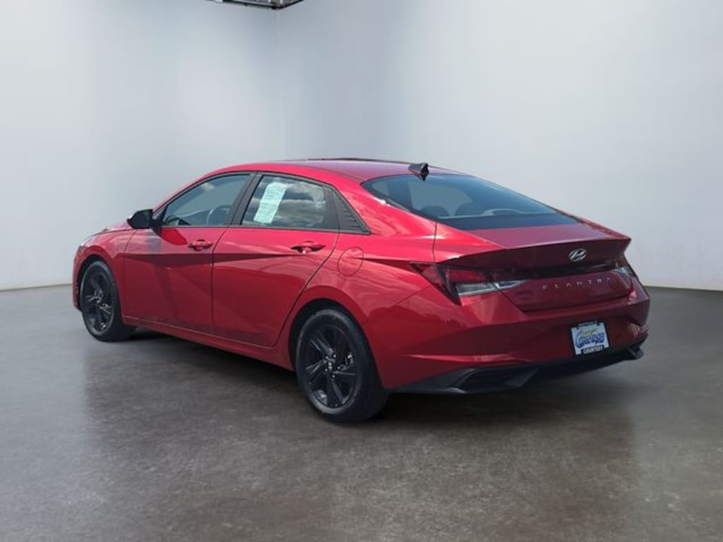 Used 2023 Hyundai Elantra SEL Sedan