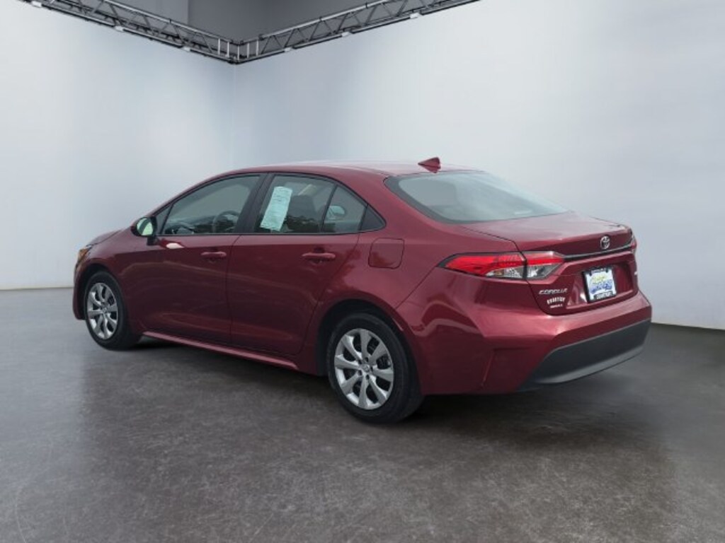 Used 2025 Toyota Corolla LE Sedan
