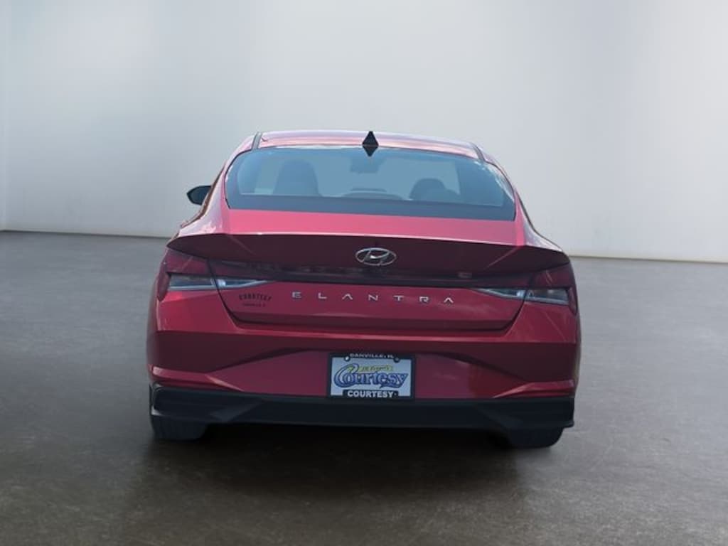 Used 2023 Hyundai Elantra SEL Sedan