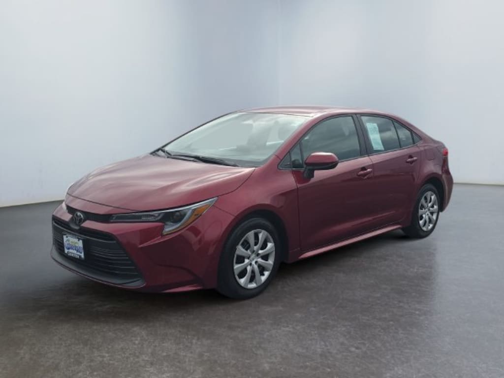 Used 2025 Toyota Corolla LE Sedan