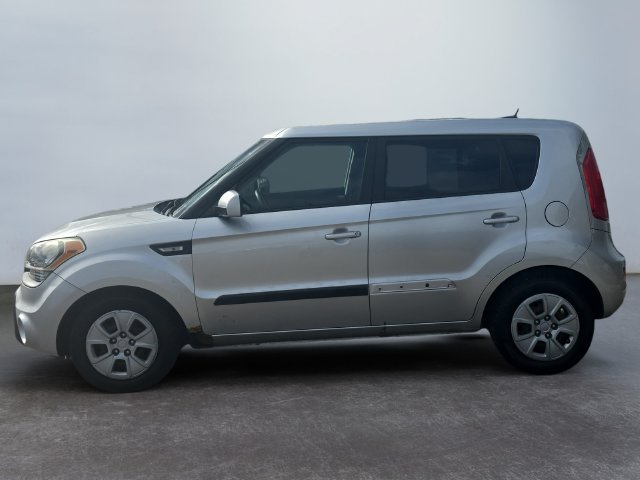 Used 2013 Kia Soul Base Hatchback