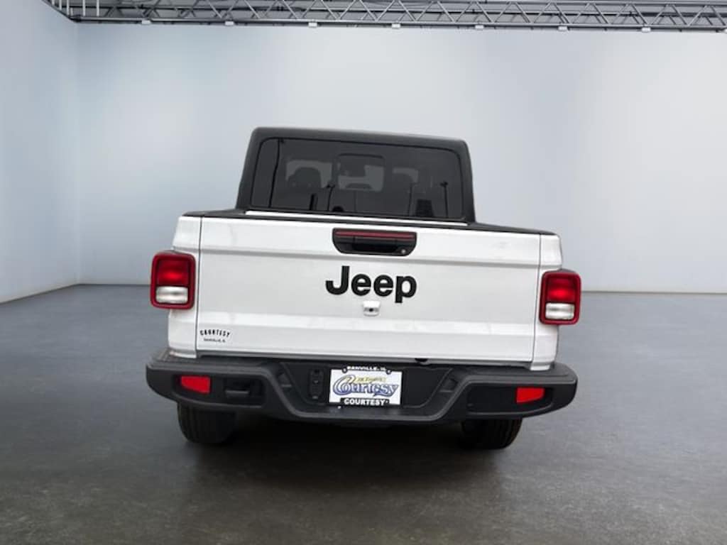 New 2026 Jeep Gladiator SPORT S 4X4 Pickup