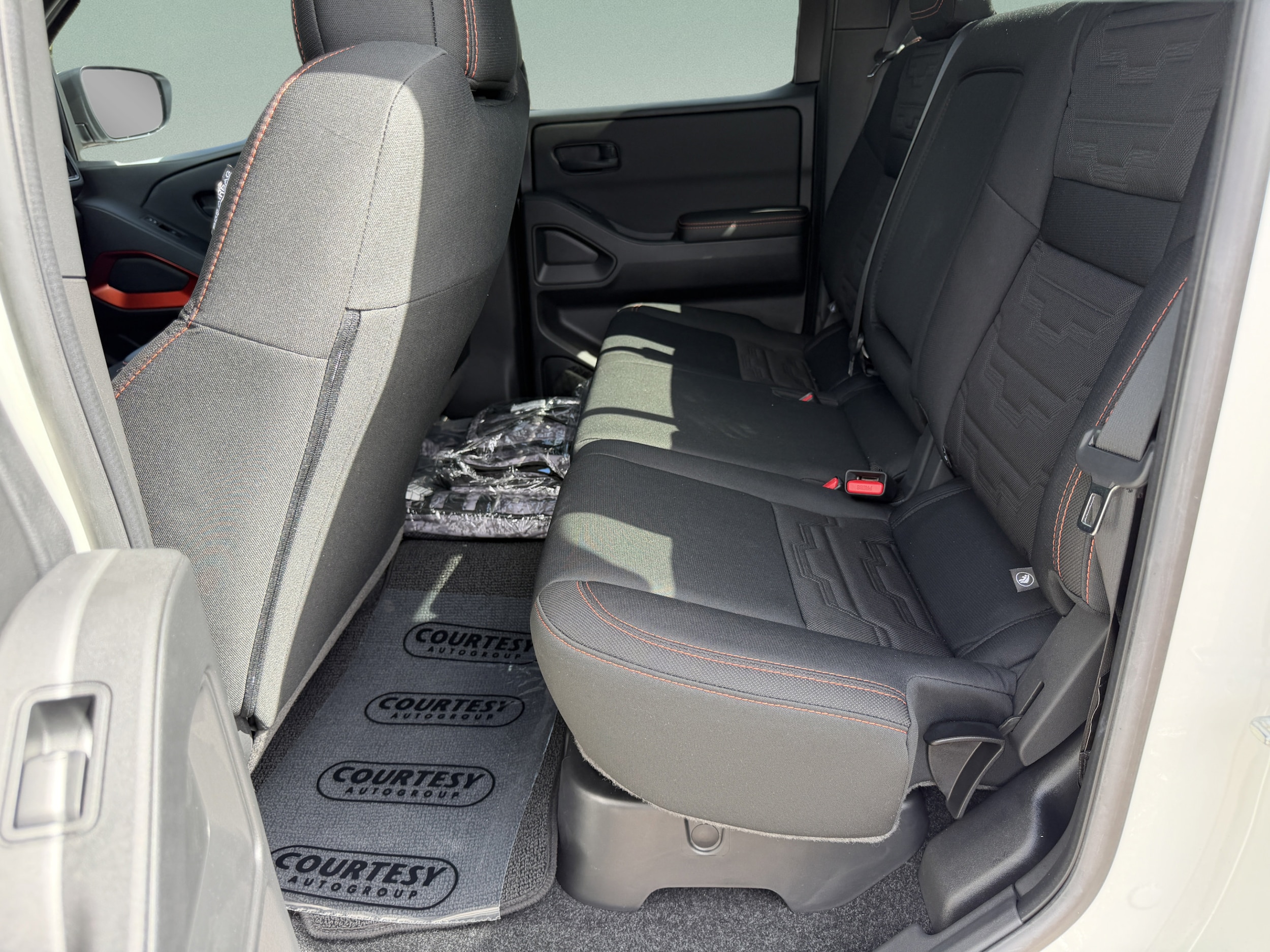 2026 Nissan Frontier PRO-4X - Photo 16