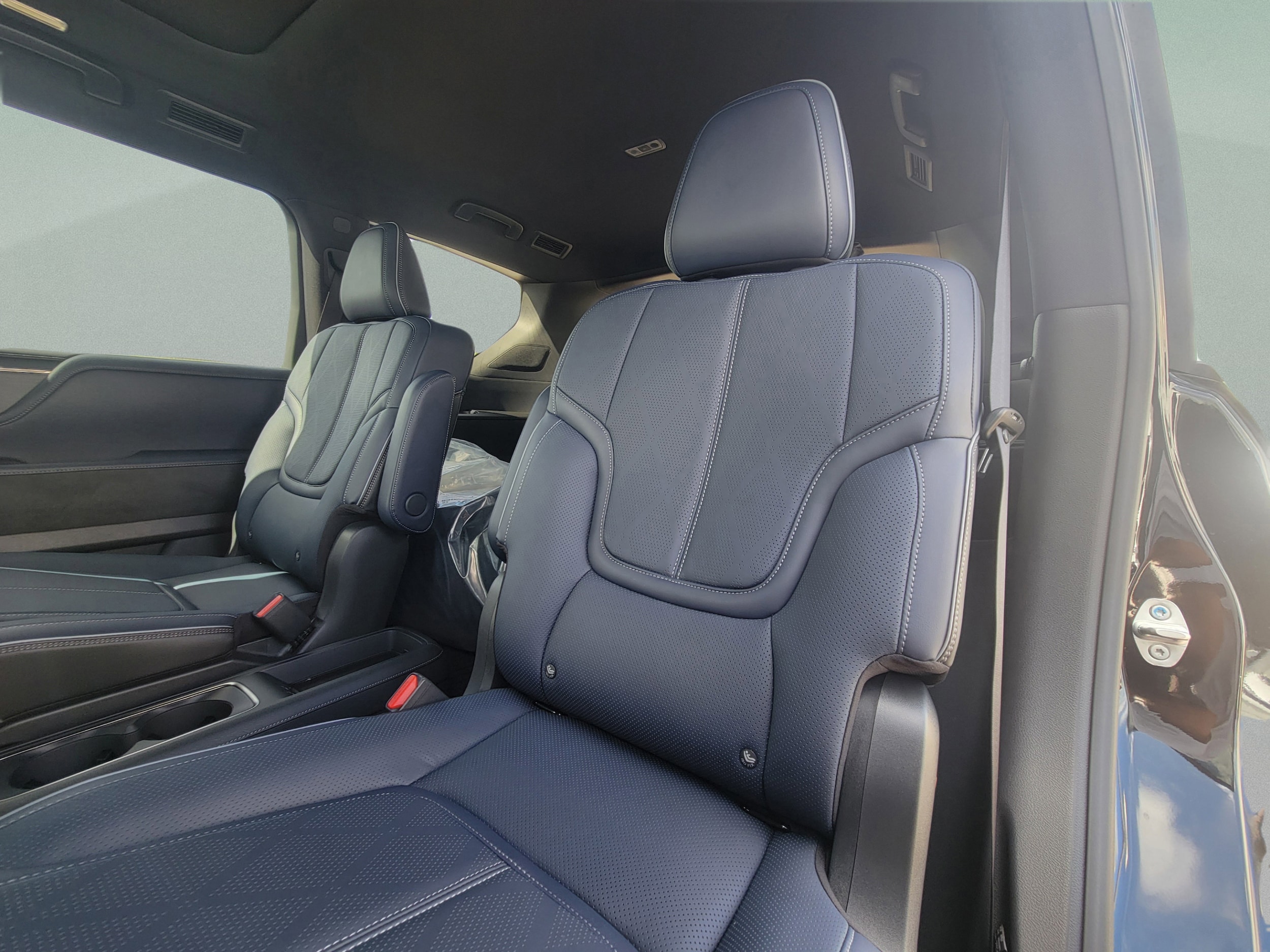 2026 INFINITI QX80 Sport - Photo 10