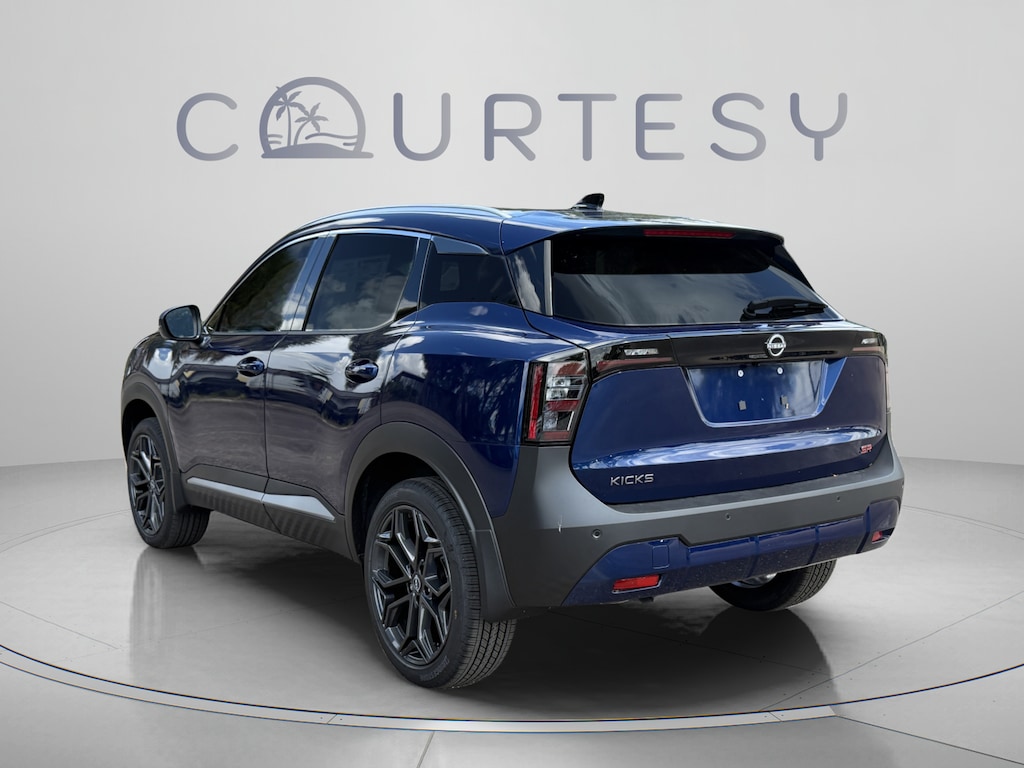 New 2026 Nissan Kicks SR SUV
