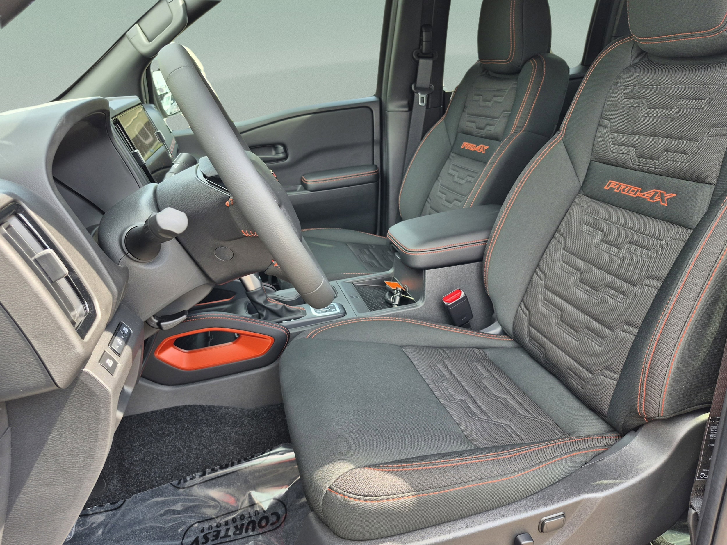 2026 Nissan Frontier PRO-4X - Photo 18