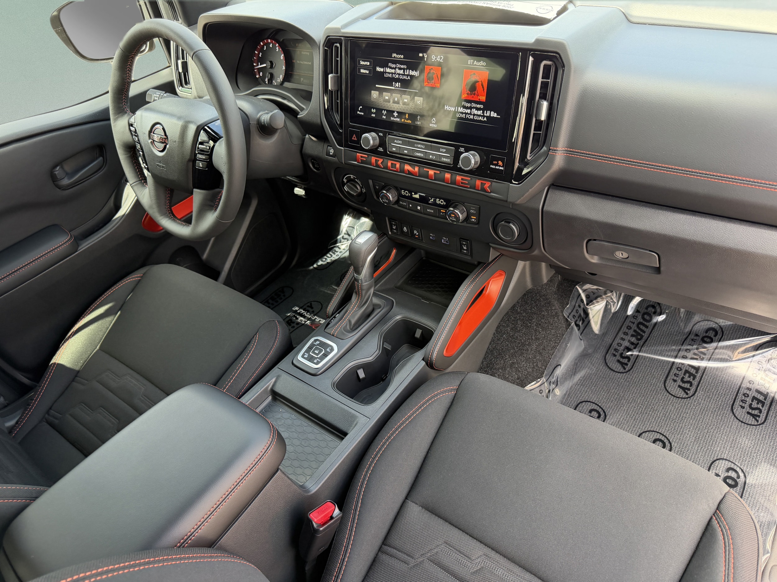 2026 Nissan Frontier PRO-4X - Photo 11
