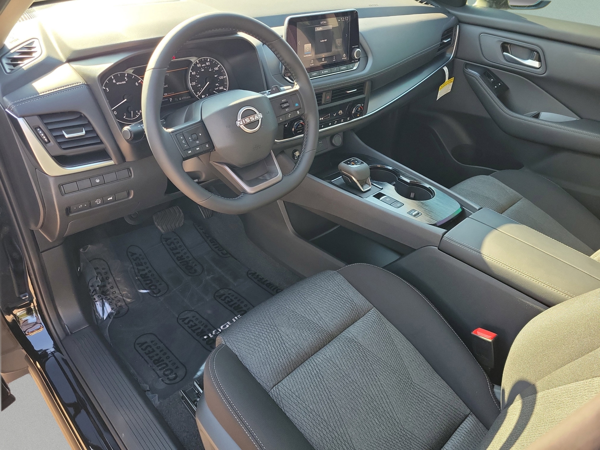 2026 Nissan Rogue SV - Photo 18