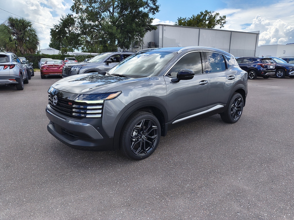 New 2026 Nissan Kicks SR SUV