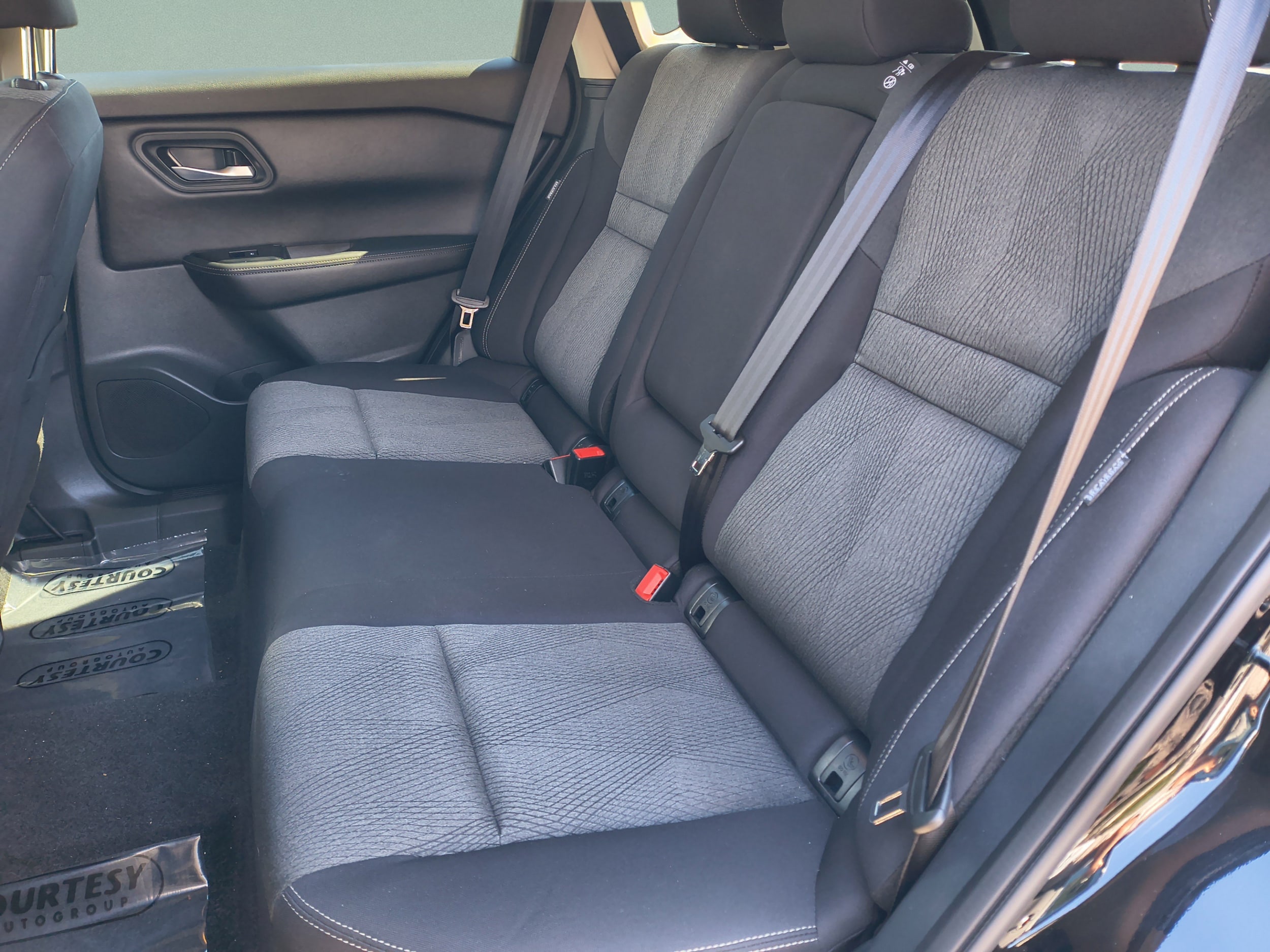 2026 Nissan Rogue SV - Photo 17