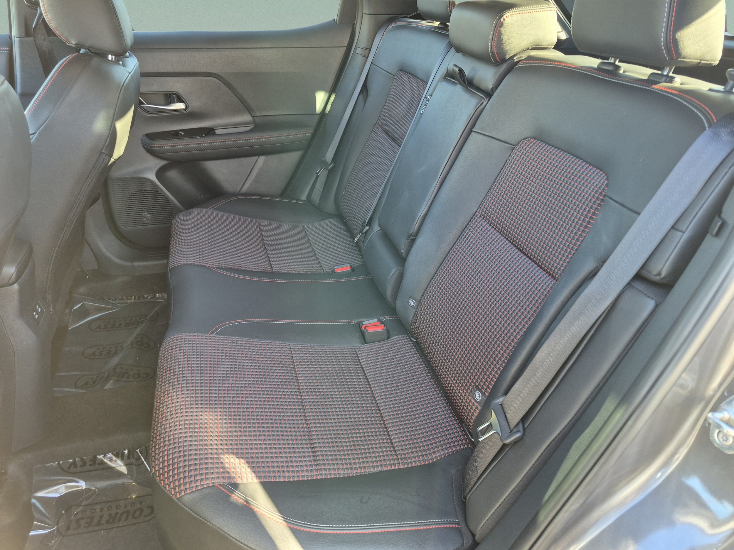 2025 Nissan Kicks SR - Photo 18