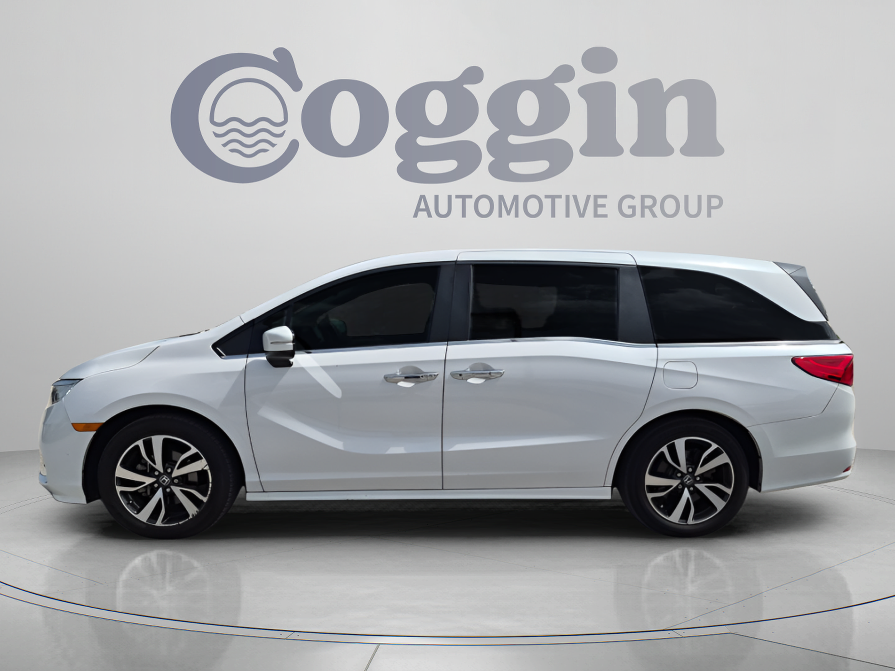 Used 2024 Honda Odyssey Touring Van
