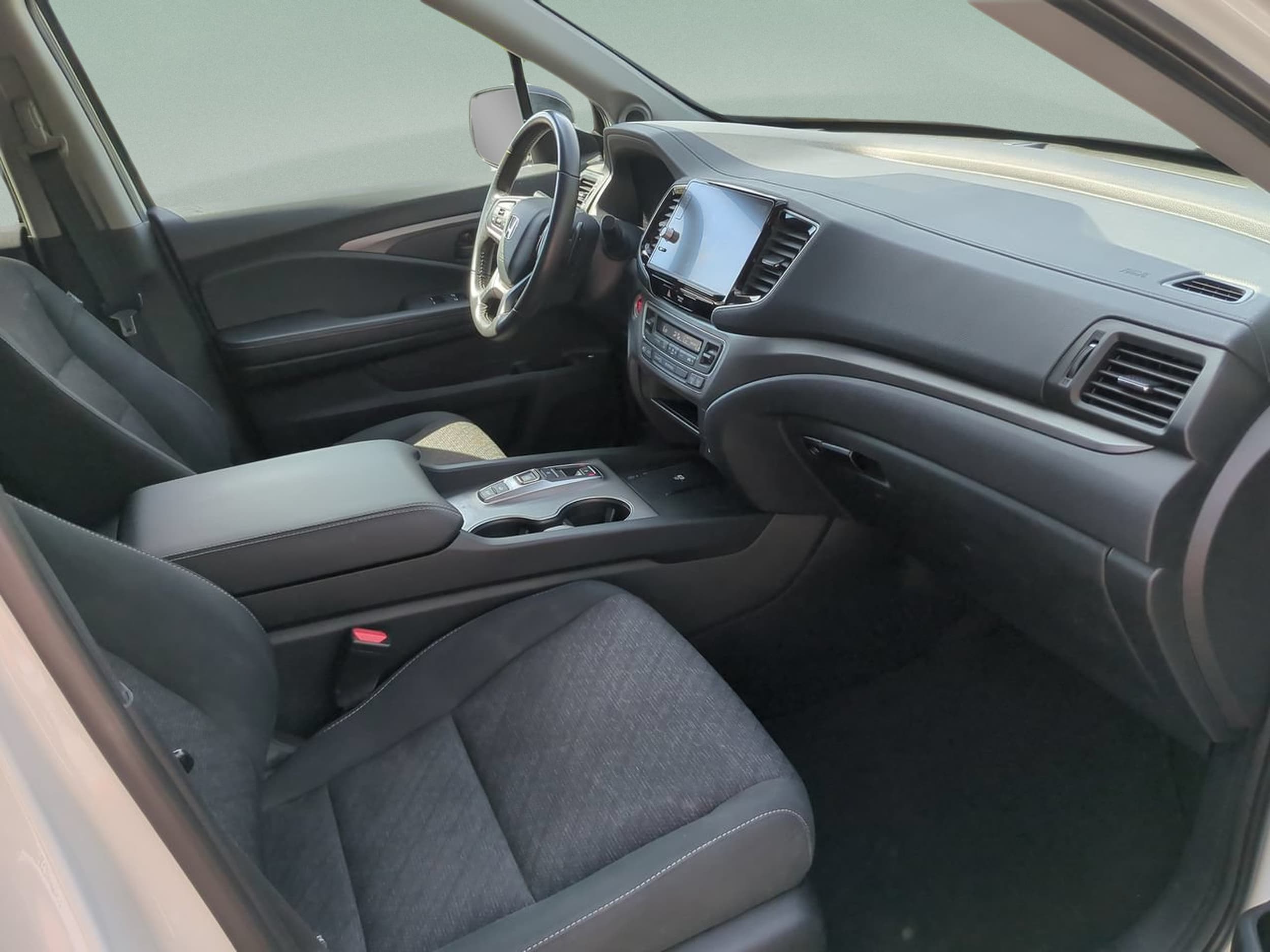 2025 Honda Ridgeline Sport - Photo 19