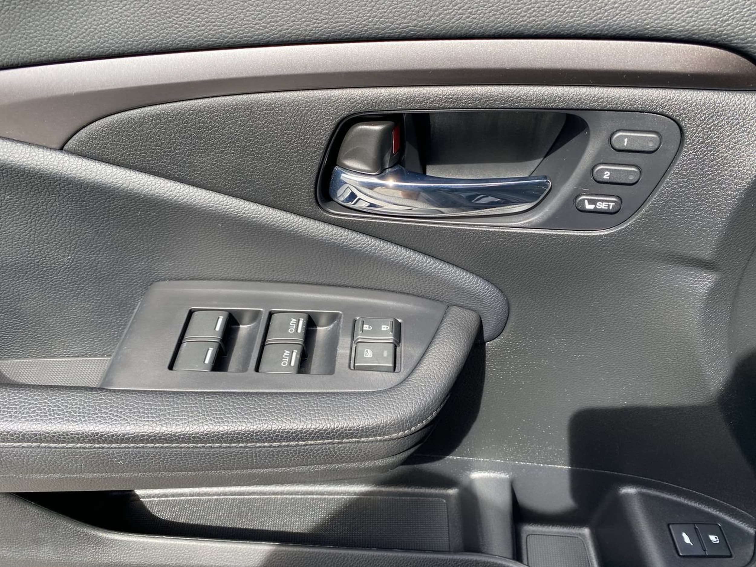 2020 Honda Pilot EX-L - Photo 13