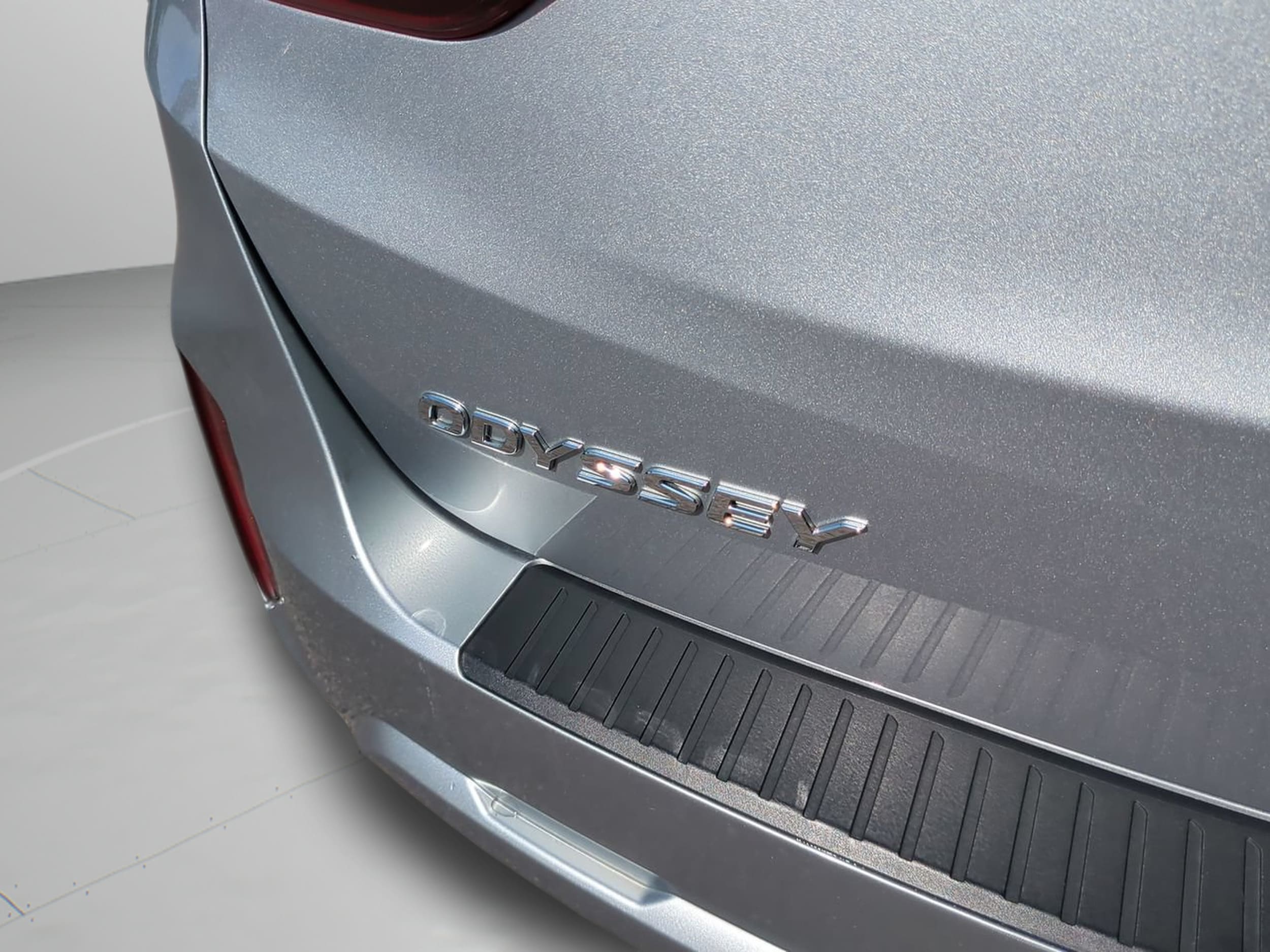 2025 Honda Odyssey EX-L - Photo 24