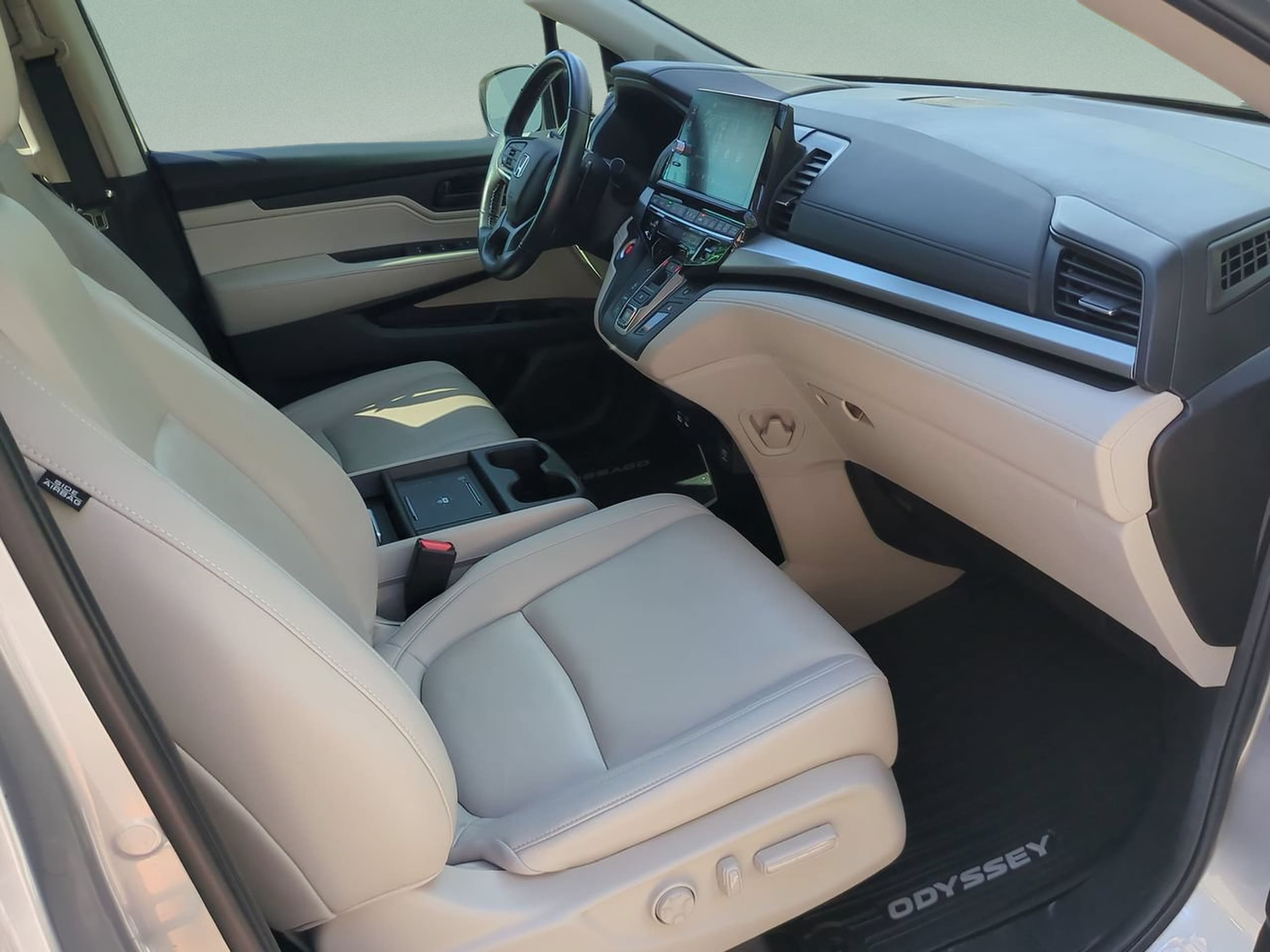 2025 Honda Odyssey EX-L - Photo 20