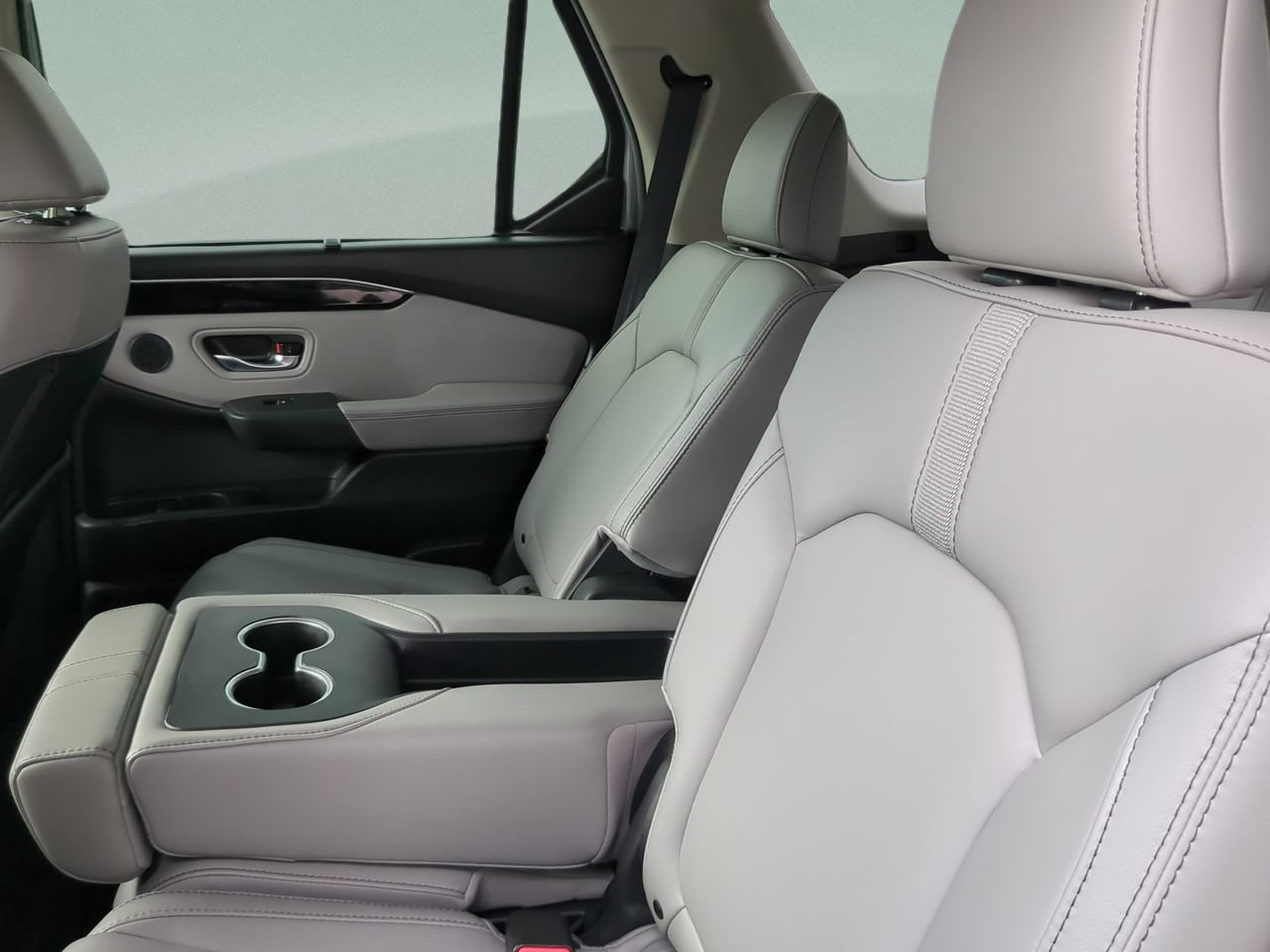 2025 Honda Pilot EX-L - Photo 18
