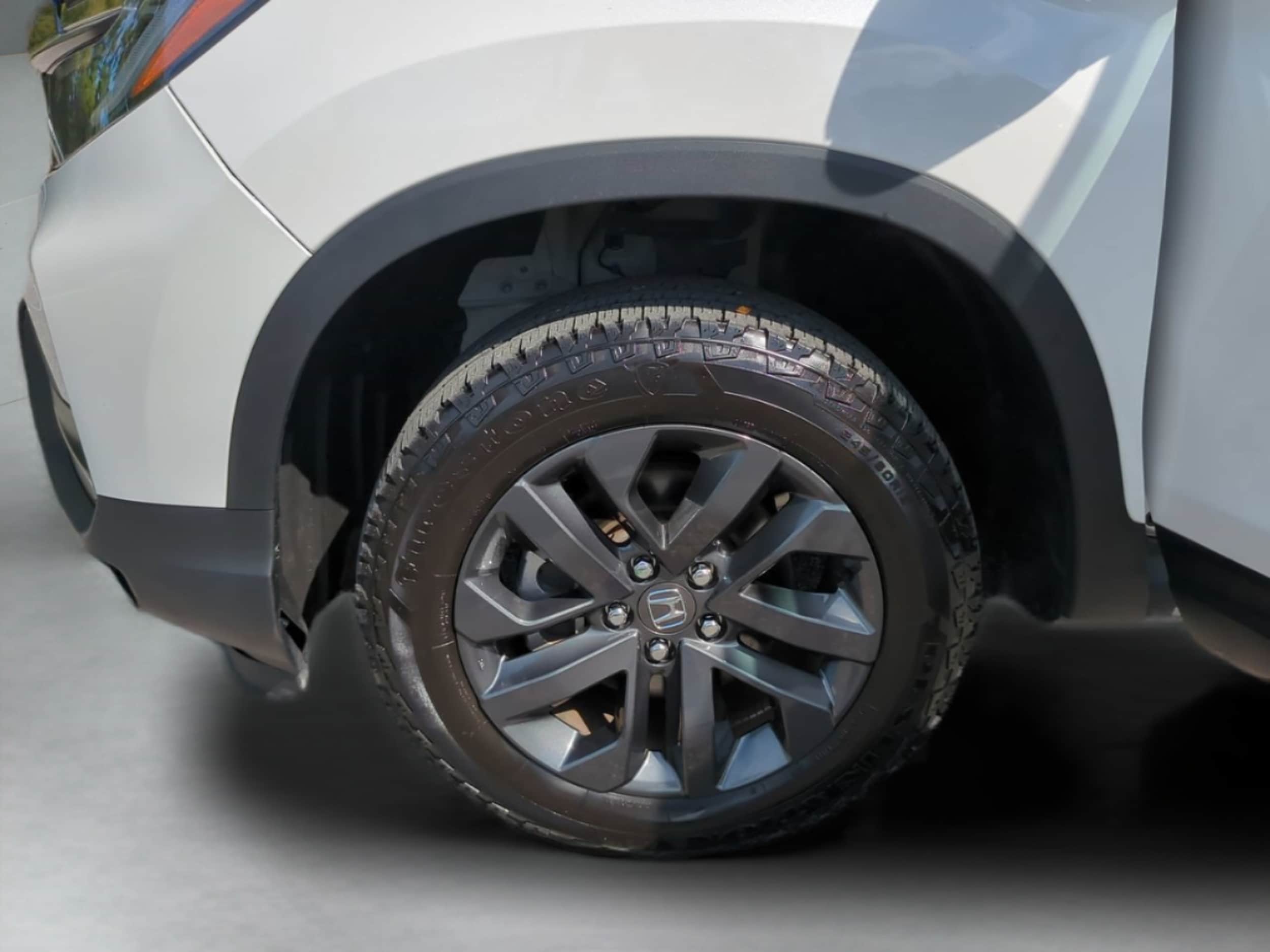2025 Honda Ridgeline Sport - Photo 32