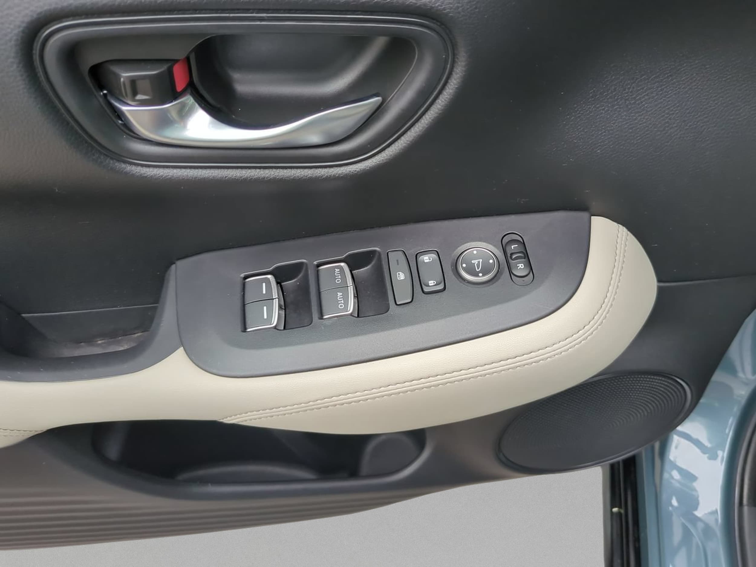 2024 Honda HR-V EX-L - Photo 17