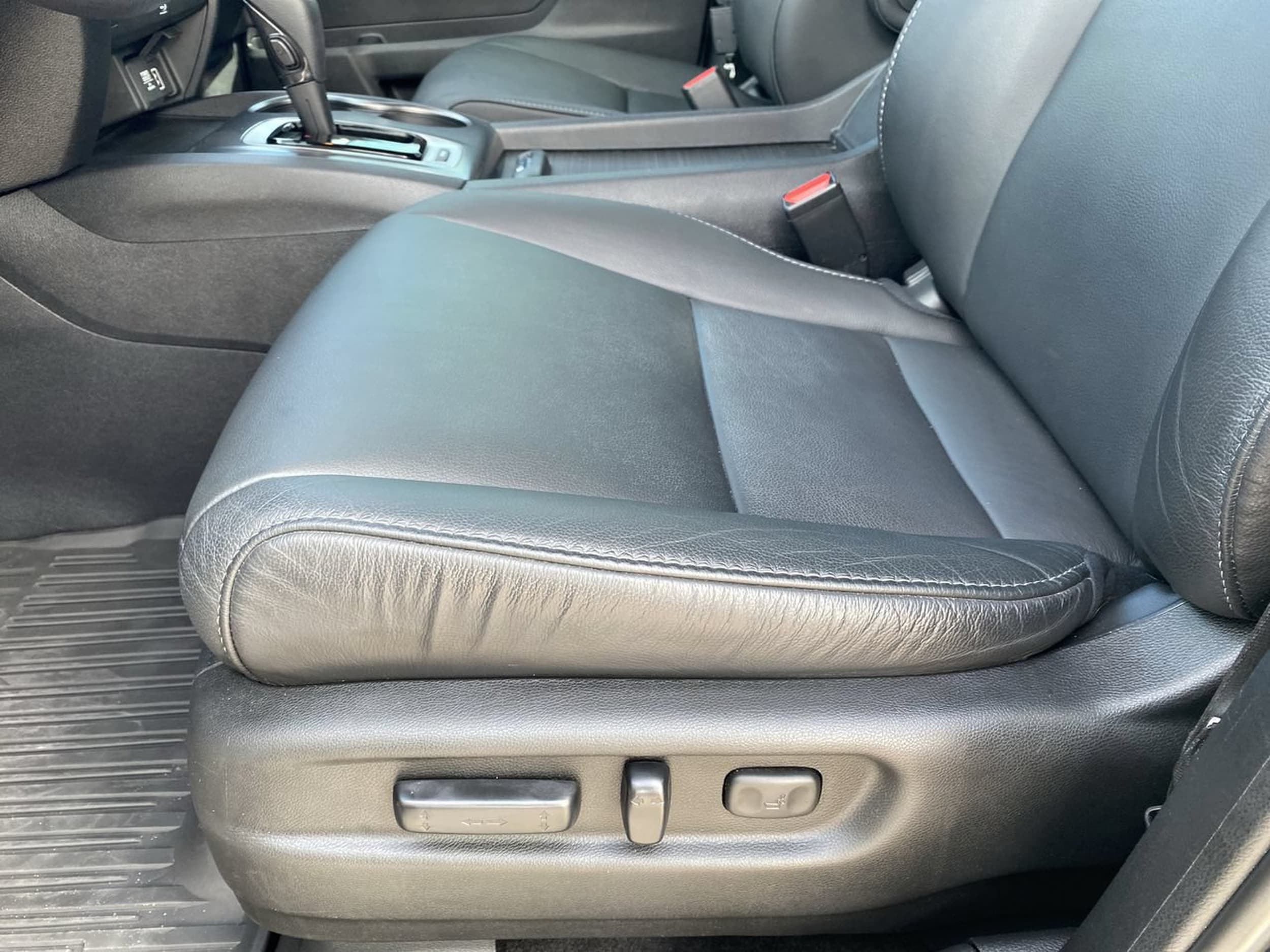 2020 Honda Pilot EX-L - Photo 11