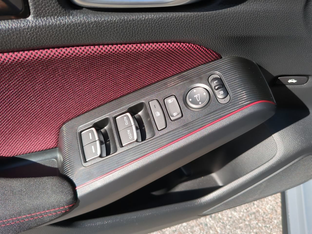 2026 Honda Civic Si - Photo 16