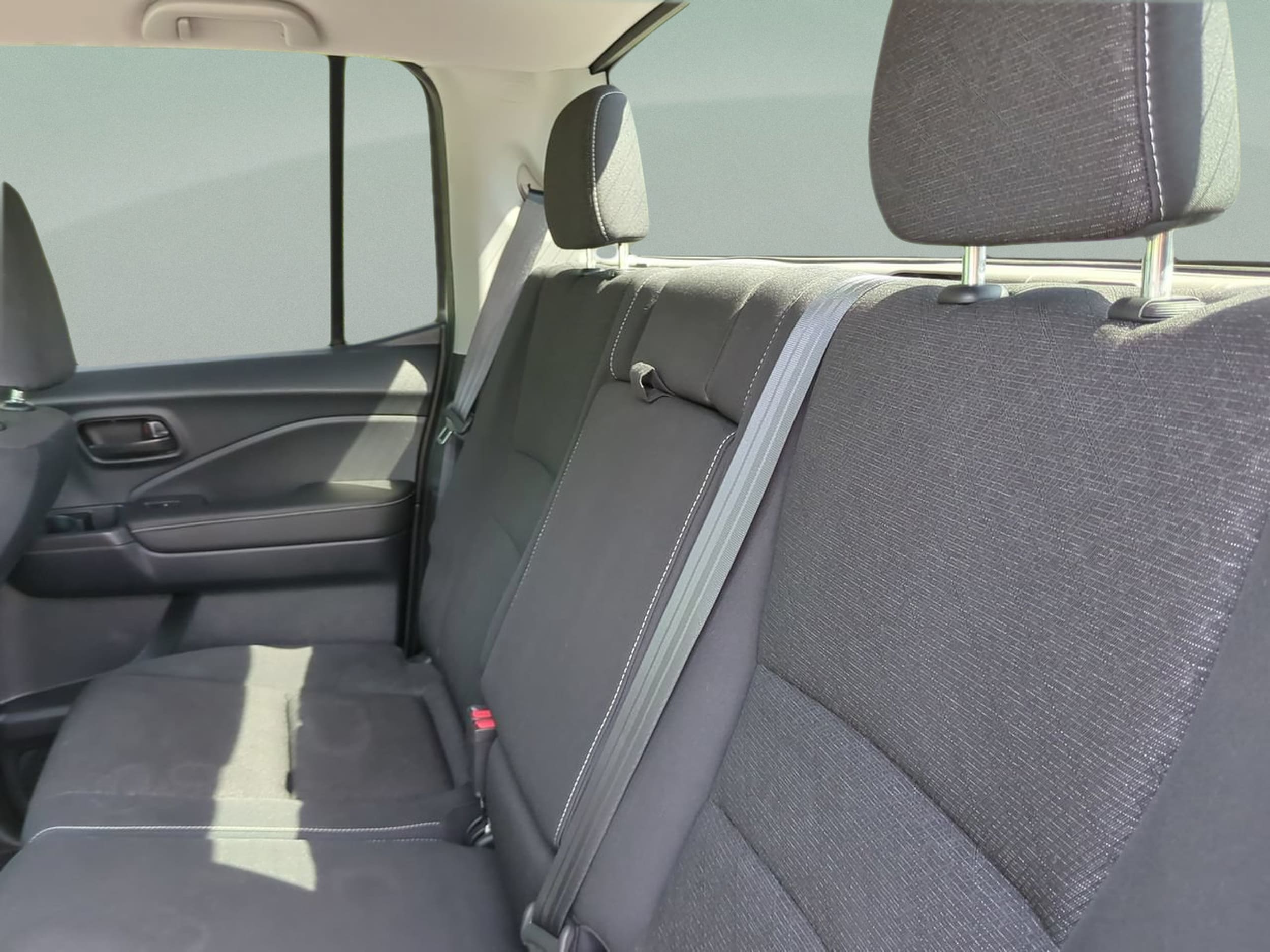 2025 Honda Ridgeline Sport - Photo 18