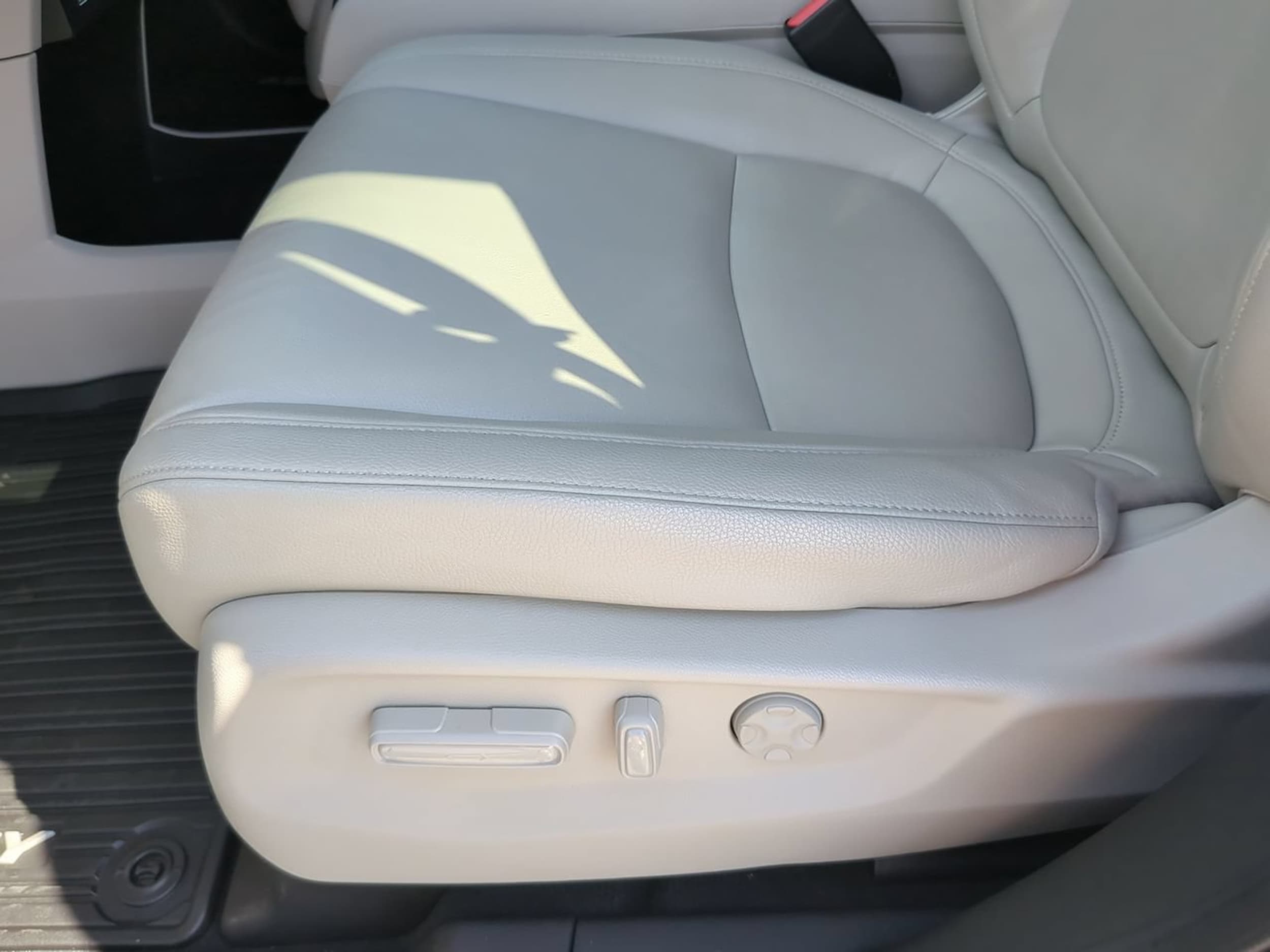 2025 Honda Odyssey EX-L - Photo 15