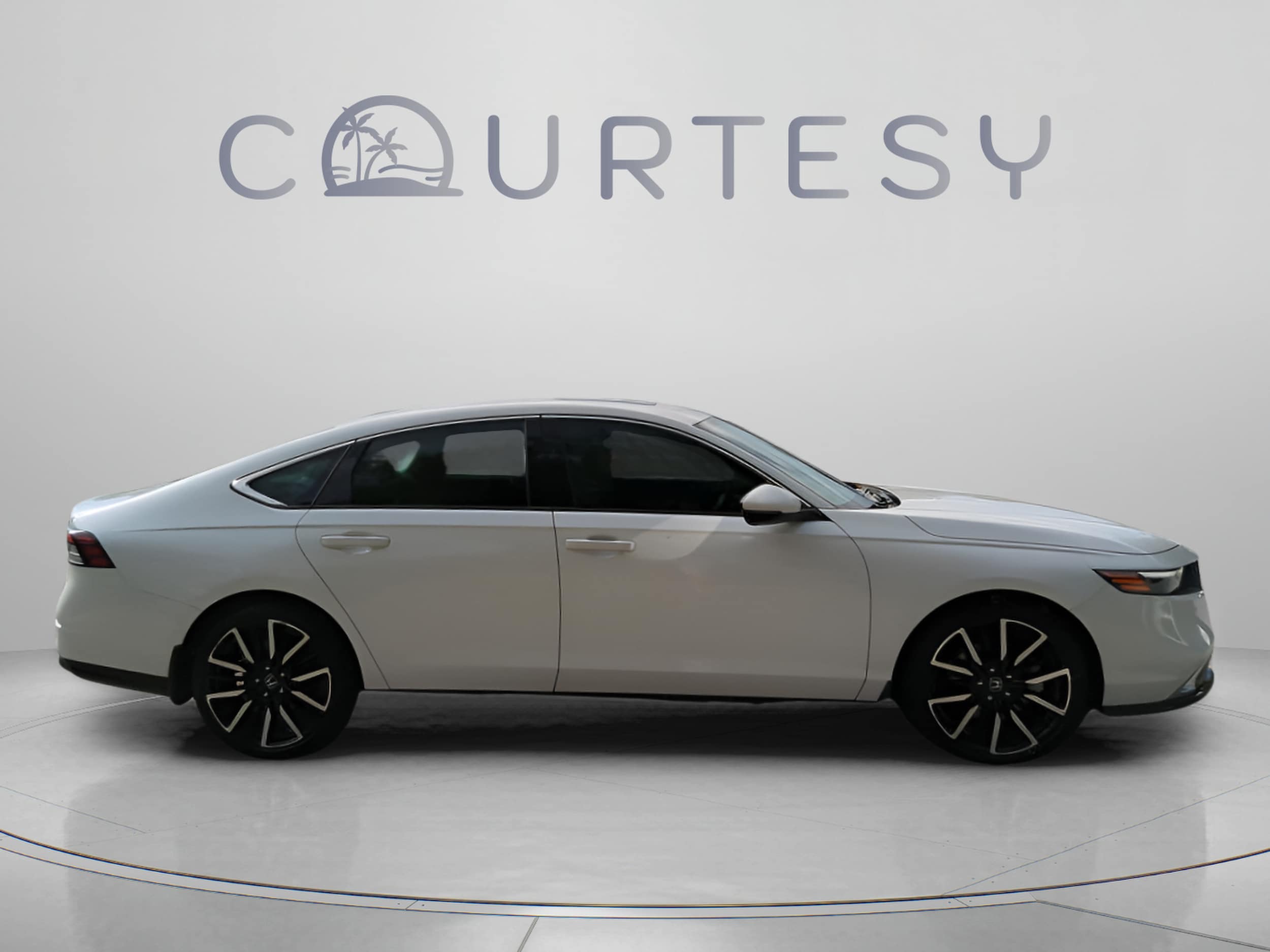 2023 Honda Accord Hybrid Touring - Photo 8