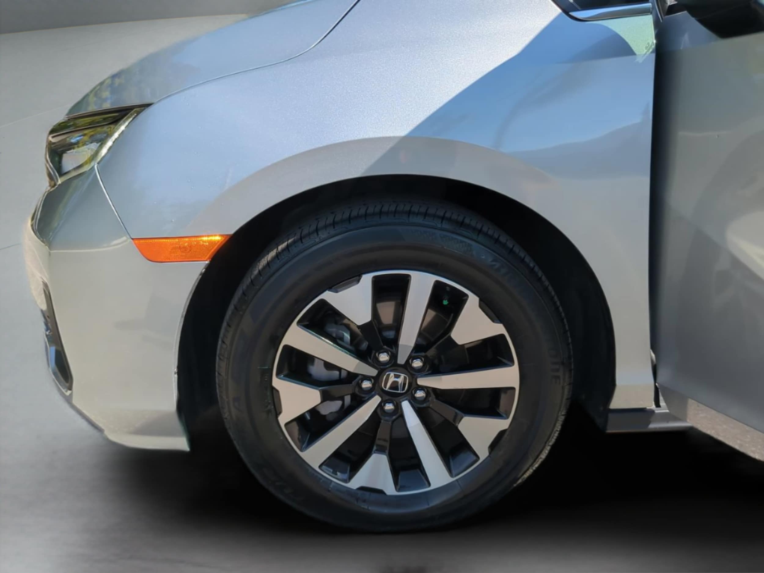 2025 Honda Odyssey EX-L - Photo 26