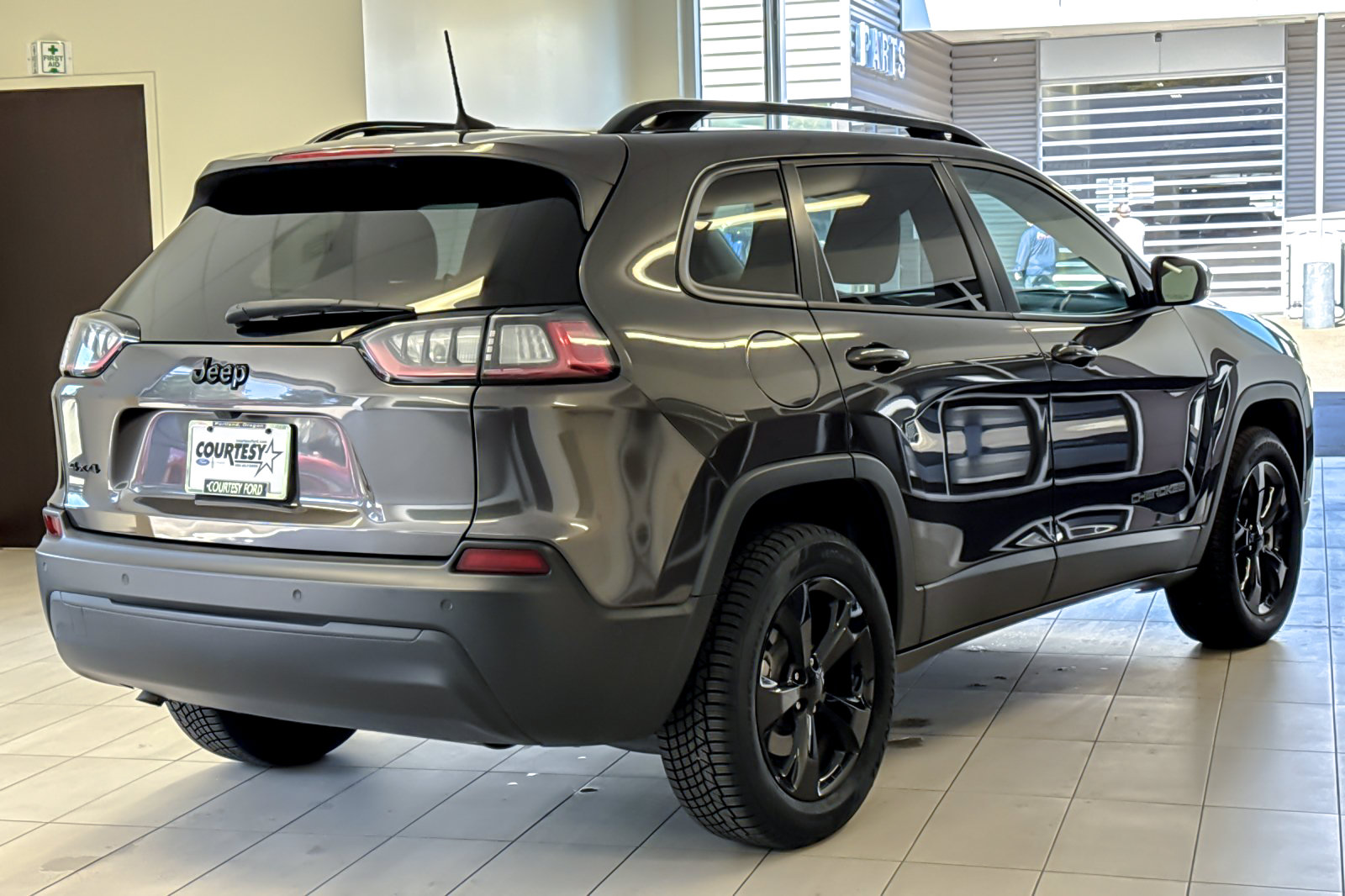 Used 2023 Jeep Cherokee Altitude Lux SUV