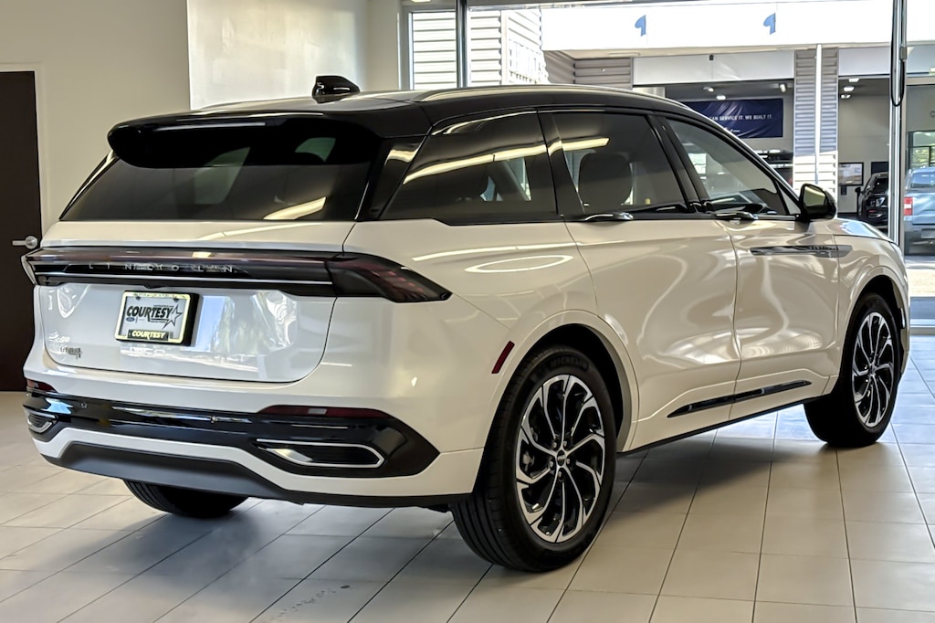 Used 2026 Lincoln Nautilus Reserve SUV