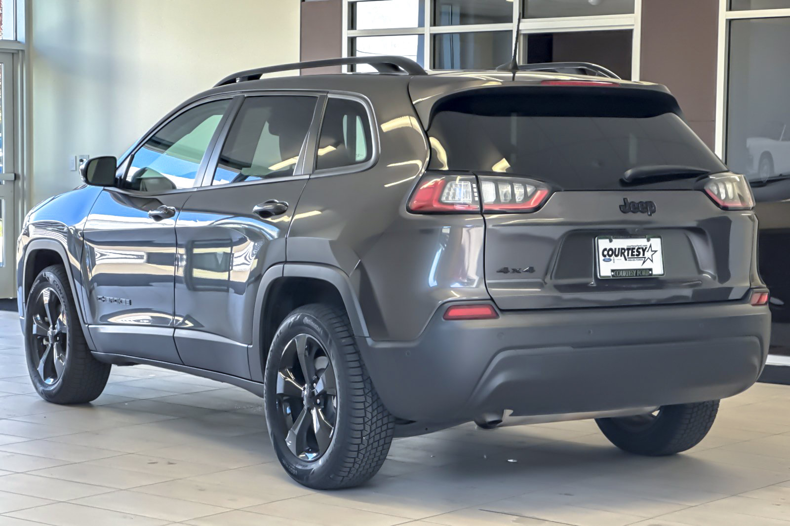 Used 2023 Jeep Cherokee Altitude Lux SUV