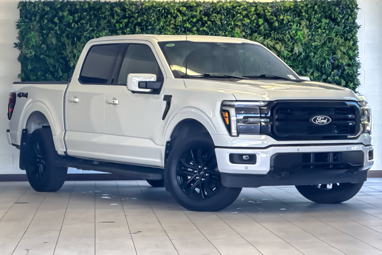 2025 Ford F-150 Lariat Truck SuperCrew Cab