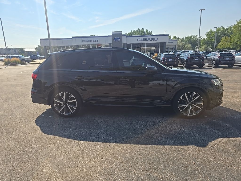 2023 Audi SQ7 Prestige