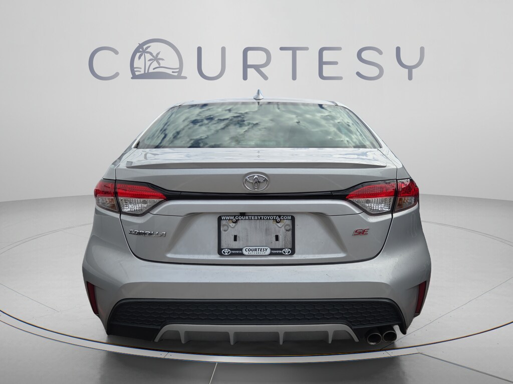 Used 2022 Toyota Corolla SE Sedan