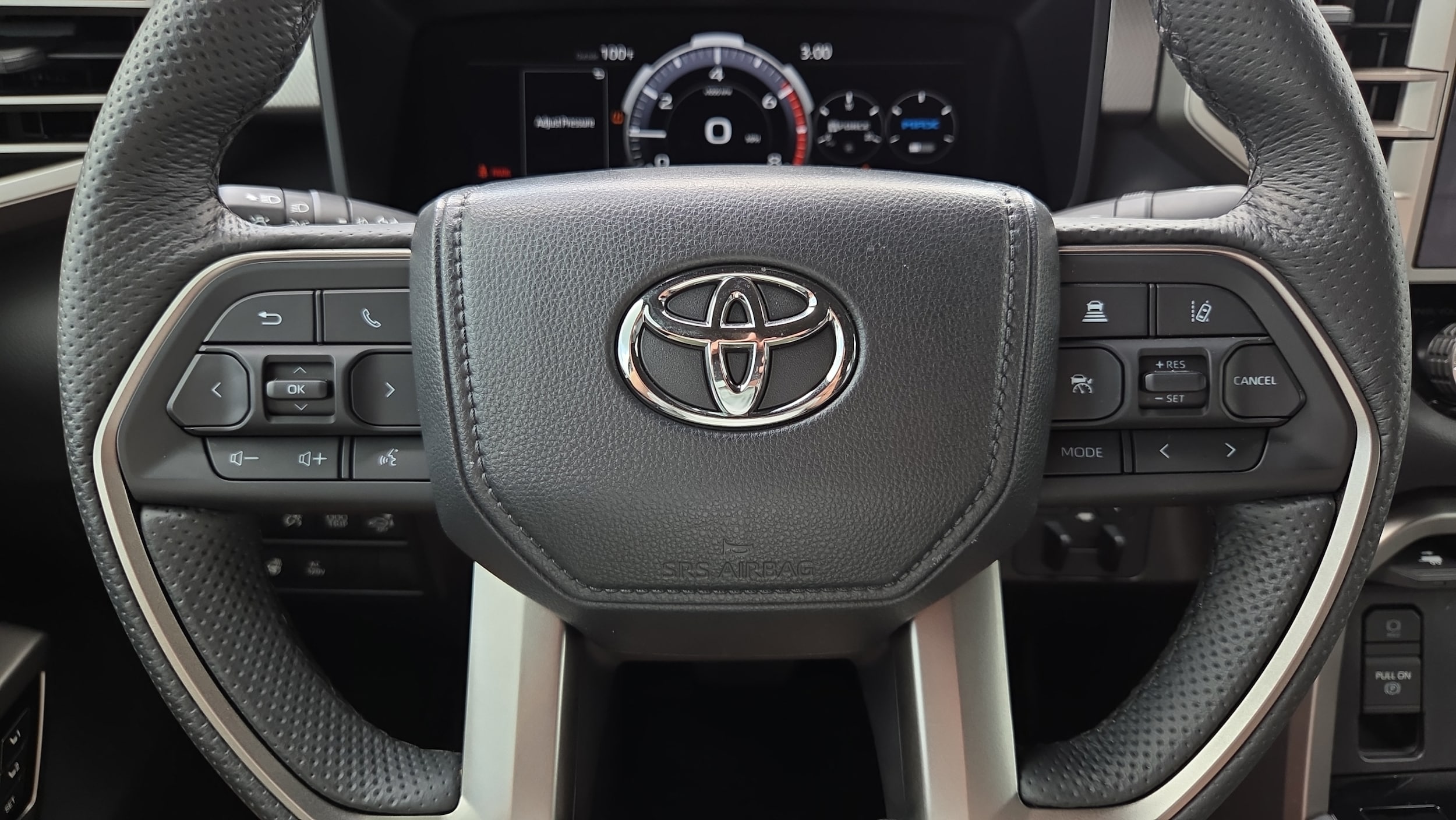 2025 Toyota Tundra Limited - Photo 32