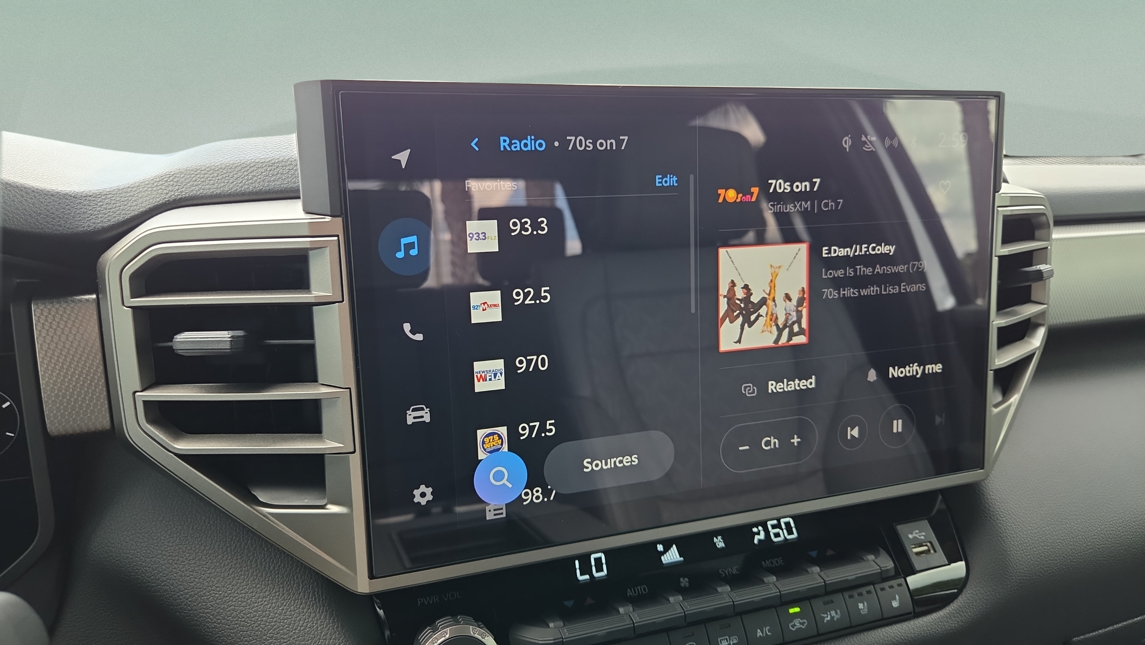 2025 Toyota Tundra Limited - Photo 24