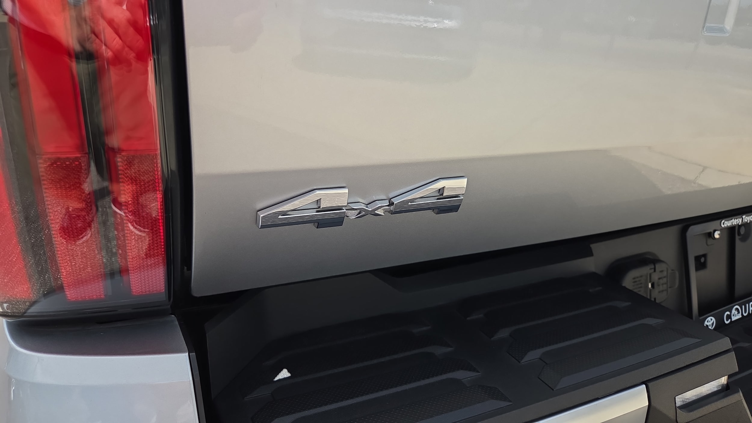 2025 Toyota Tundra Limited - Photo 36