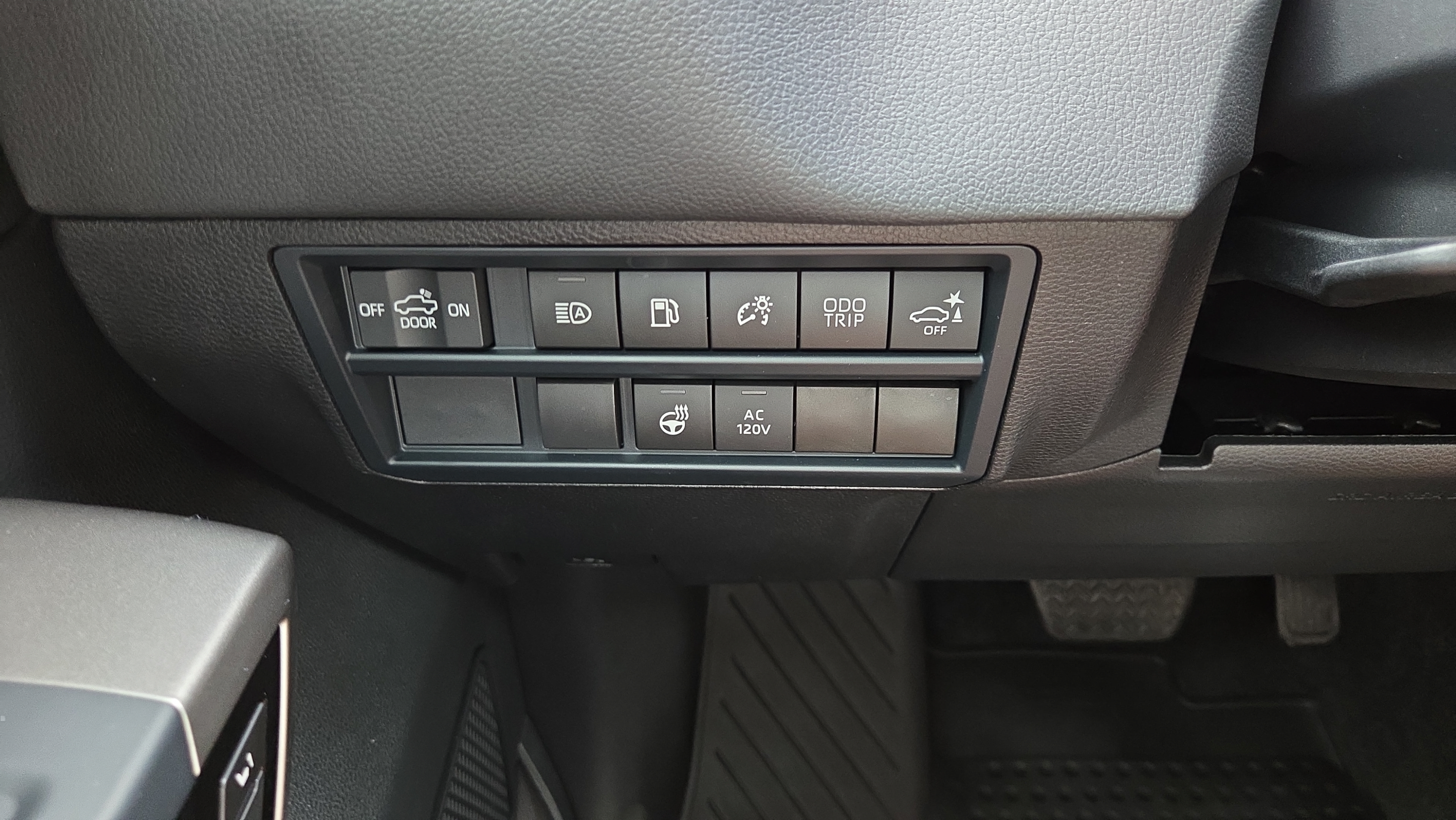 2025 Toyota Tundra Limited - Photo 20