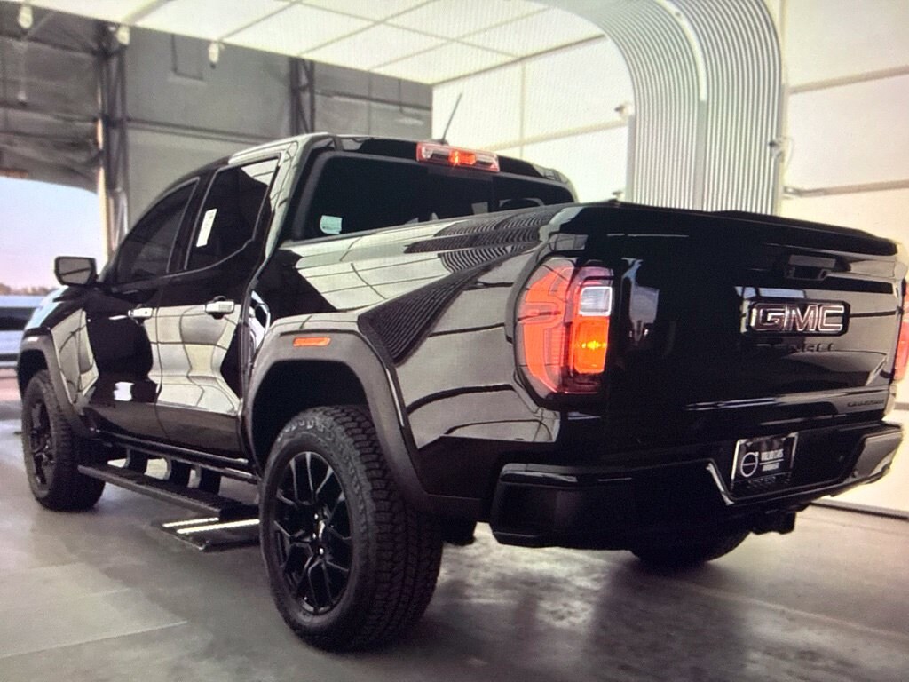 Used 2025 GMC Canyon Denali Truck