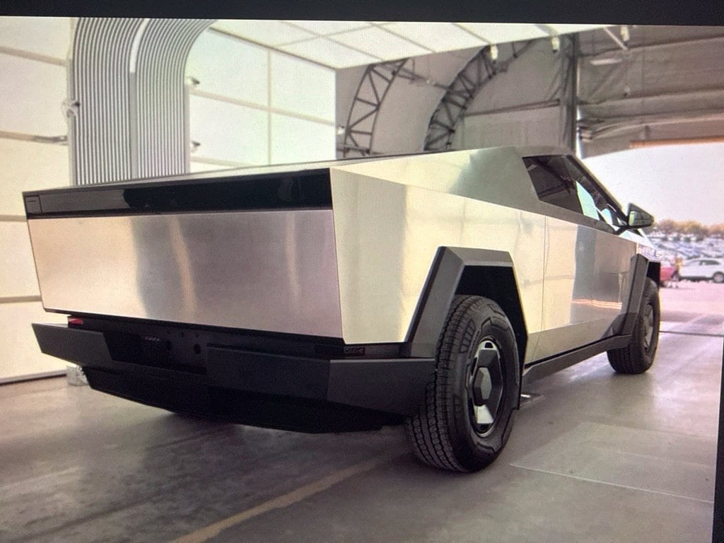 Used 2026 Tesla Cybertruck Base with VIN 7G2CEHED8TA100596 for sale in Little Rock